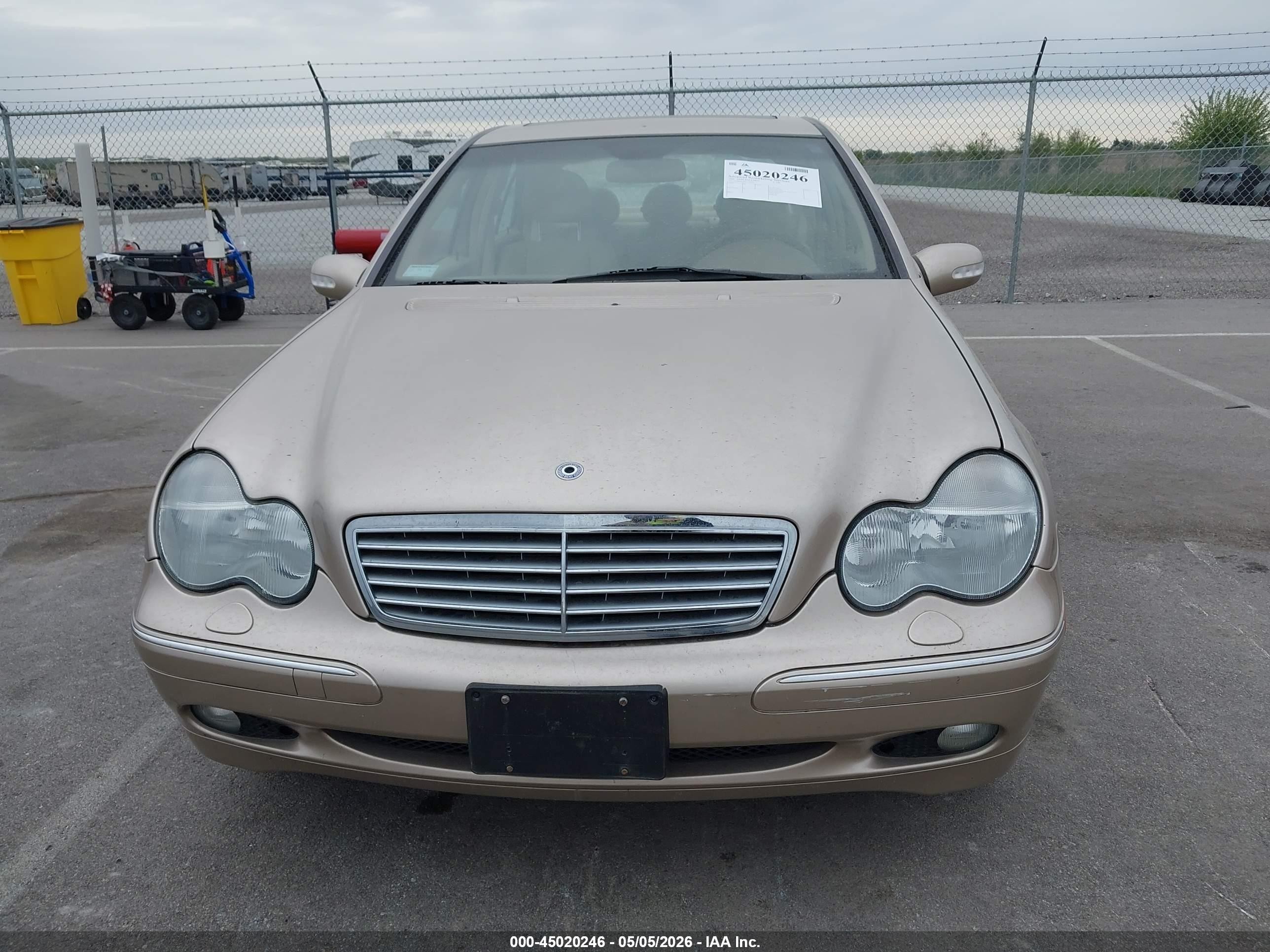 2002 Mercedes-benz C 240   Tan vin: WDBRF61J82F181301
