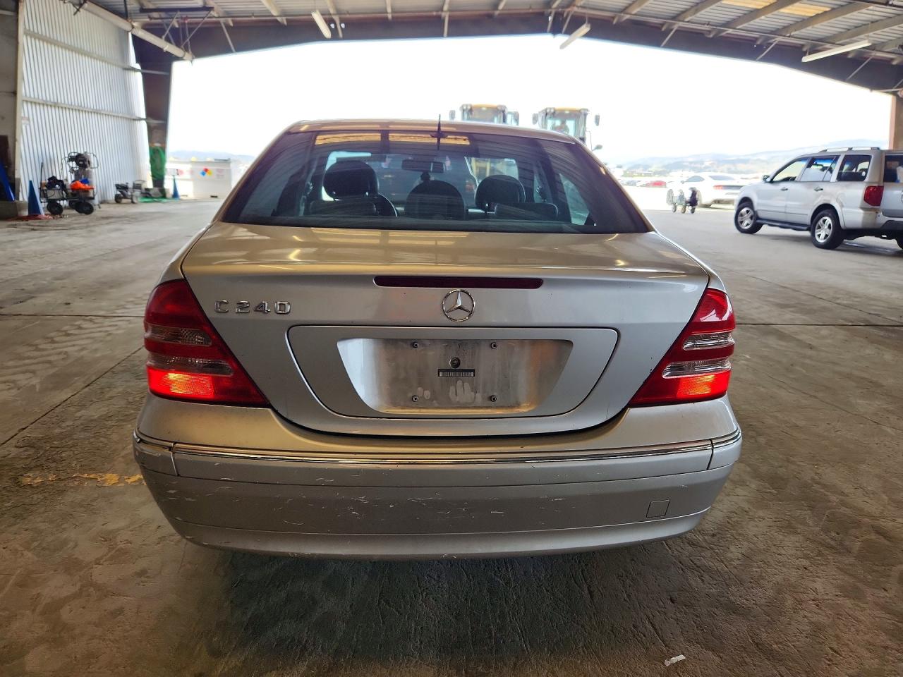 2002 Mercedes-benz C 240 Серебряный vin: WDBRF61J82F252531