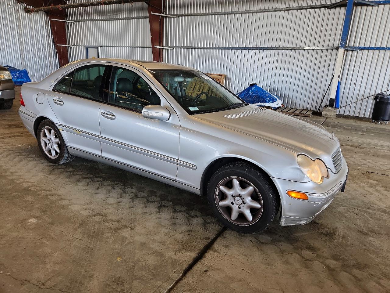 2002 Mercedes-benz C 240 Серебряный vin: WDBRF61J82F252531