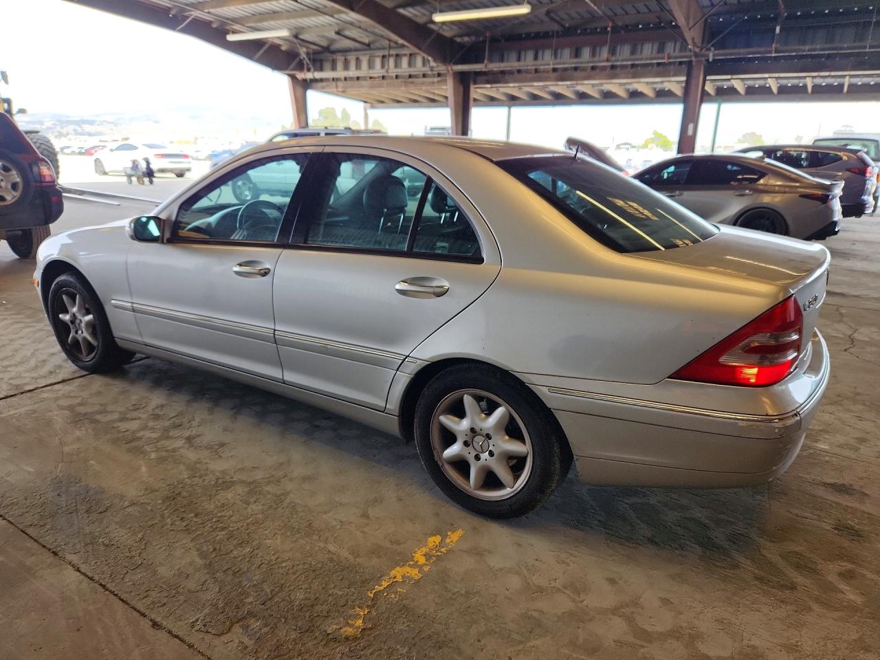 2002 Mercedes-benz C 240 Серебряный vin: WDBRF61J82F252531