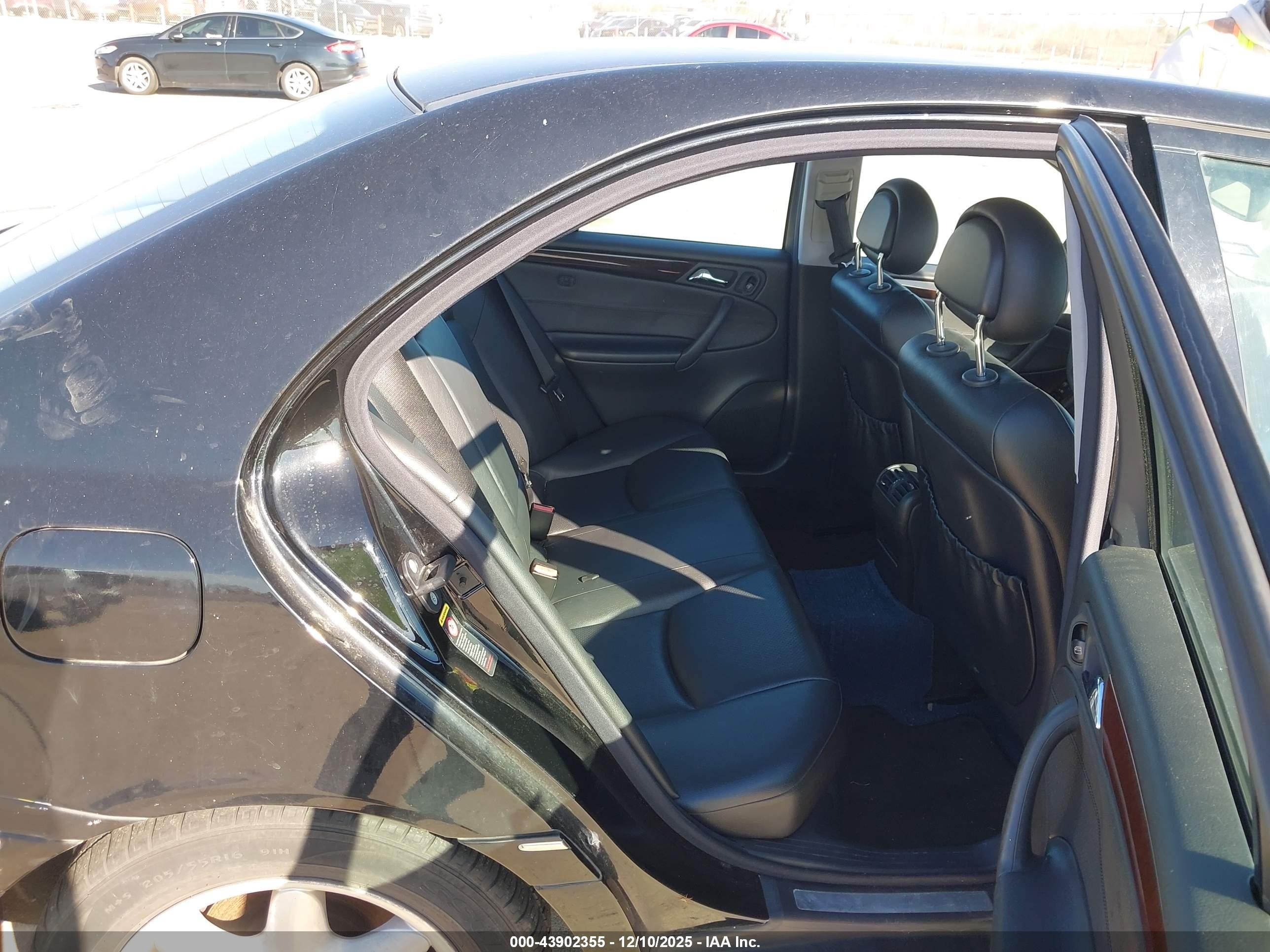2003 Mercedes-benz C 240   Черный vin: WDBRF61J83A475893