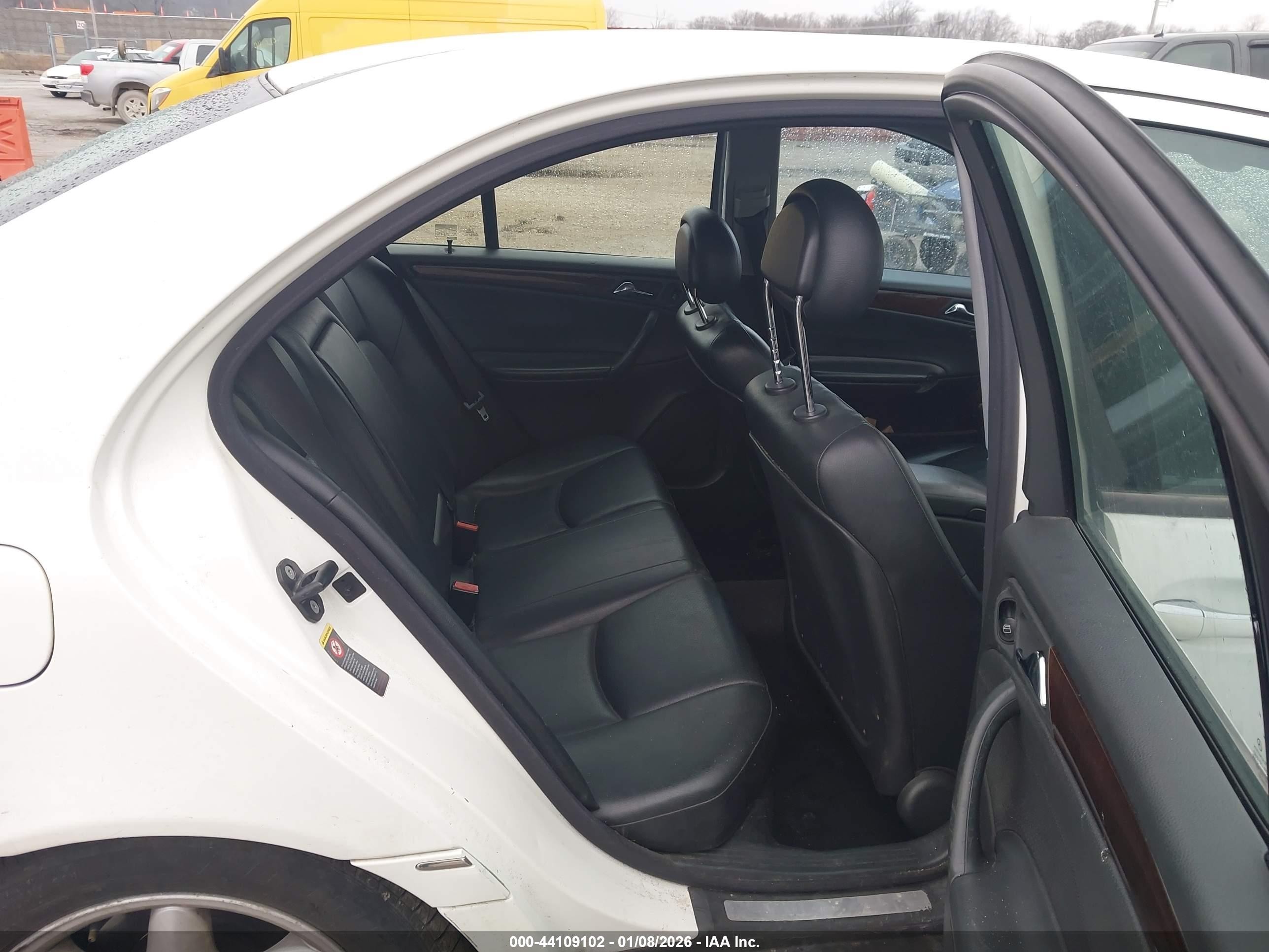 2004 Mercedes-benz C 240   White vin: WDBRF61J84A639290