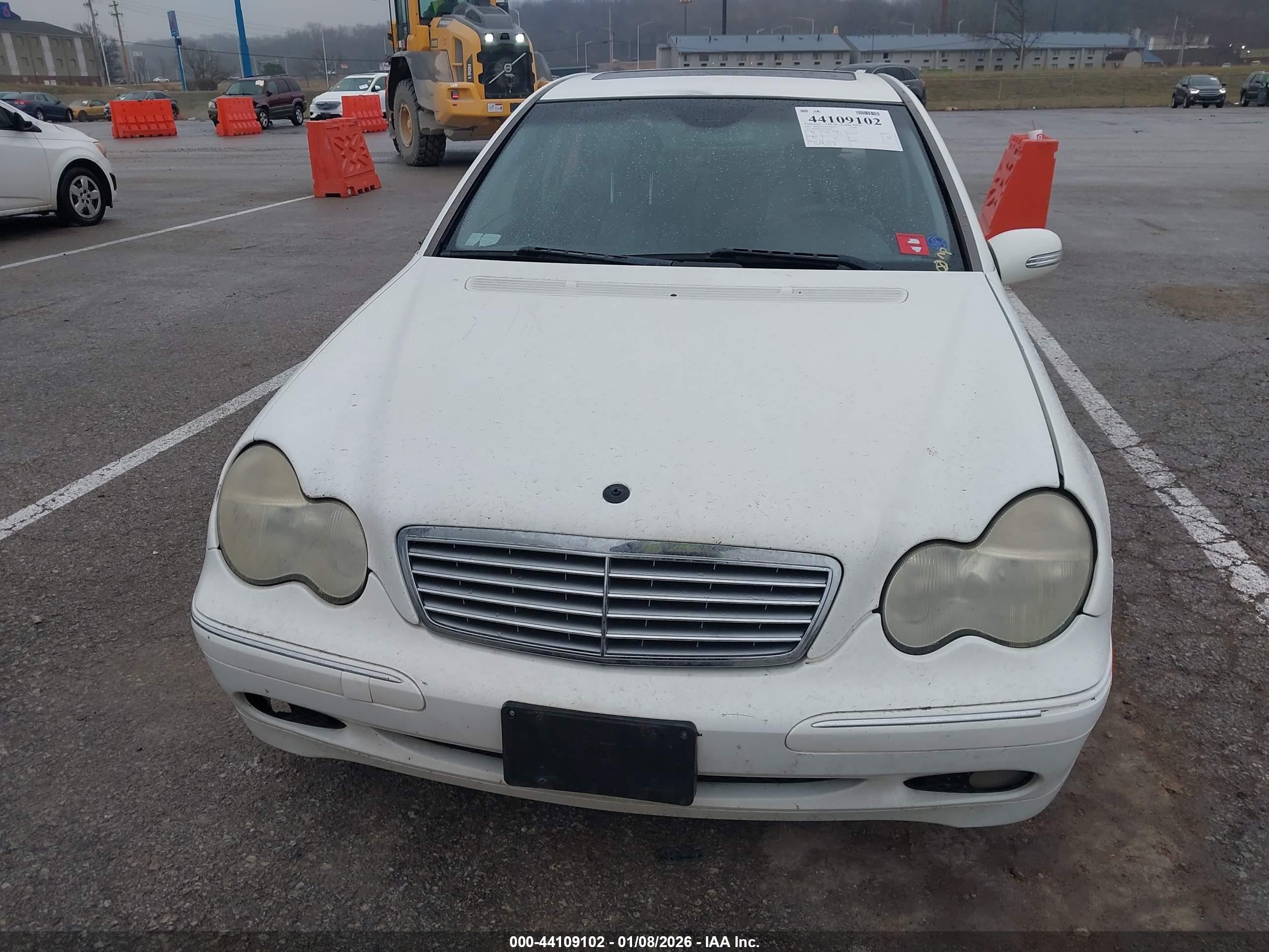 2004 Mercedes-benz C 240   White vin: WDBRF61J84A639290