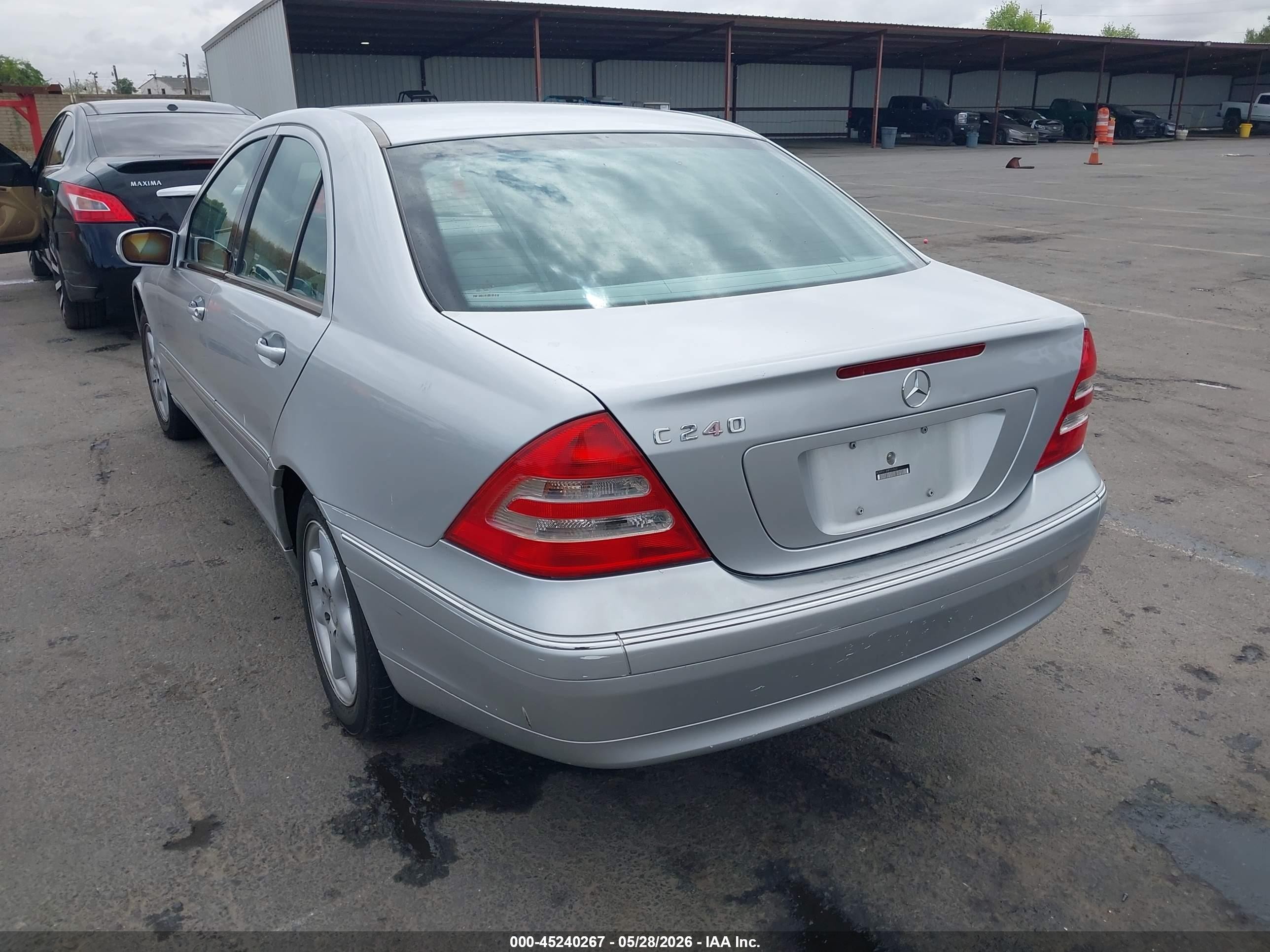 2004 Mercedes-benz C 240   Серебряный vin: WDBRF61J84F550631