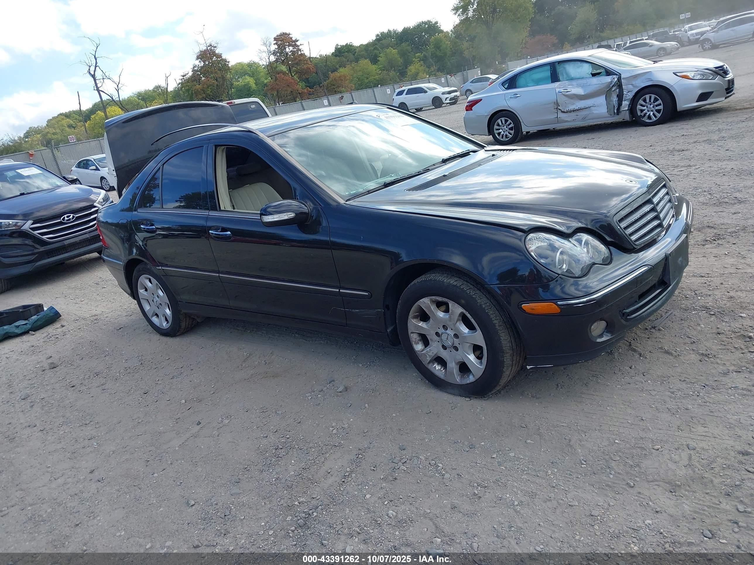 2005 Mercedes-benz C 240 Luxury Черный vin: WDBRF61J85A787120