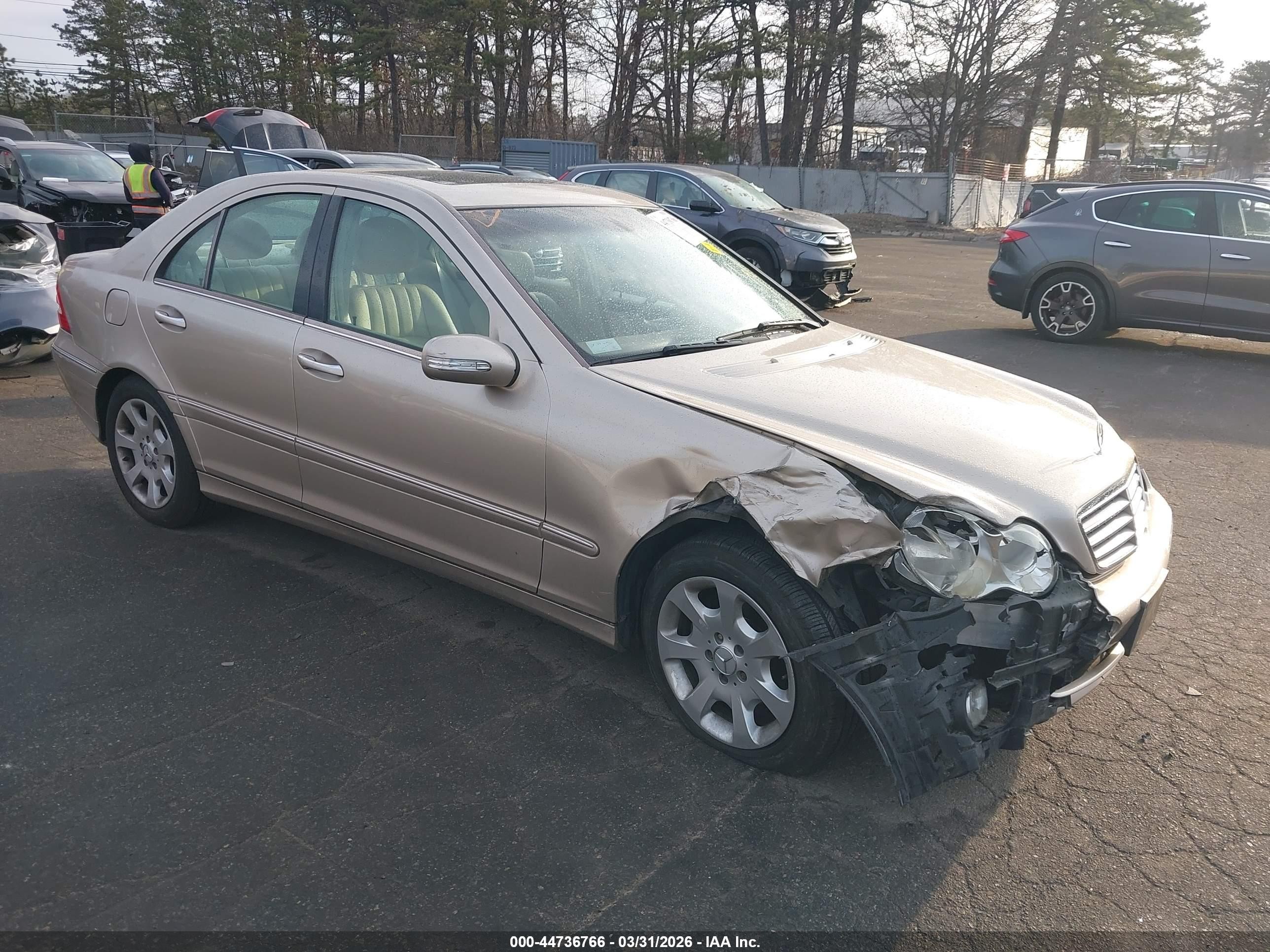 2005 Mercedes-benz C 240 Luxury Beige vin: WDBRF61J85F617469