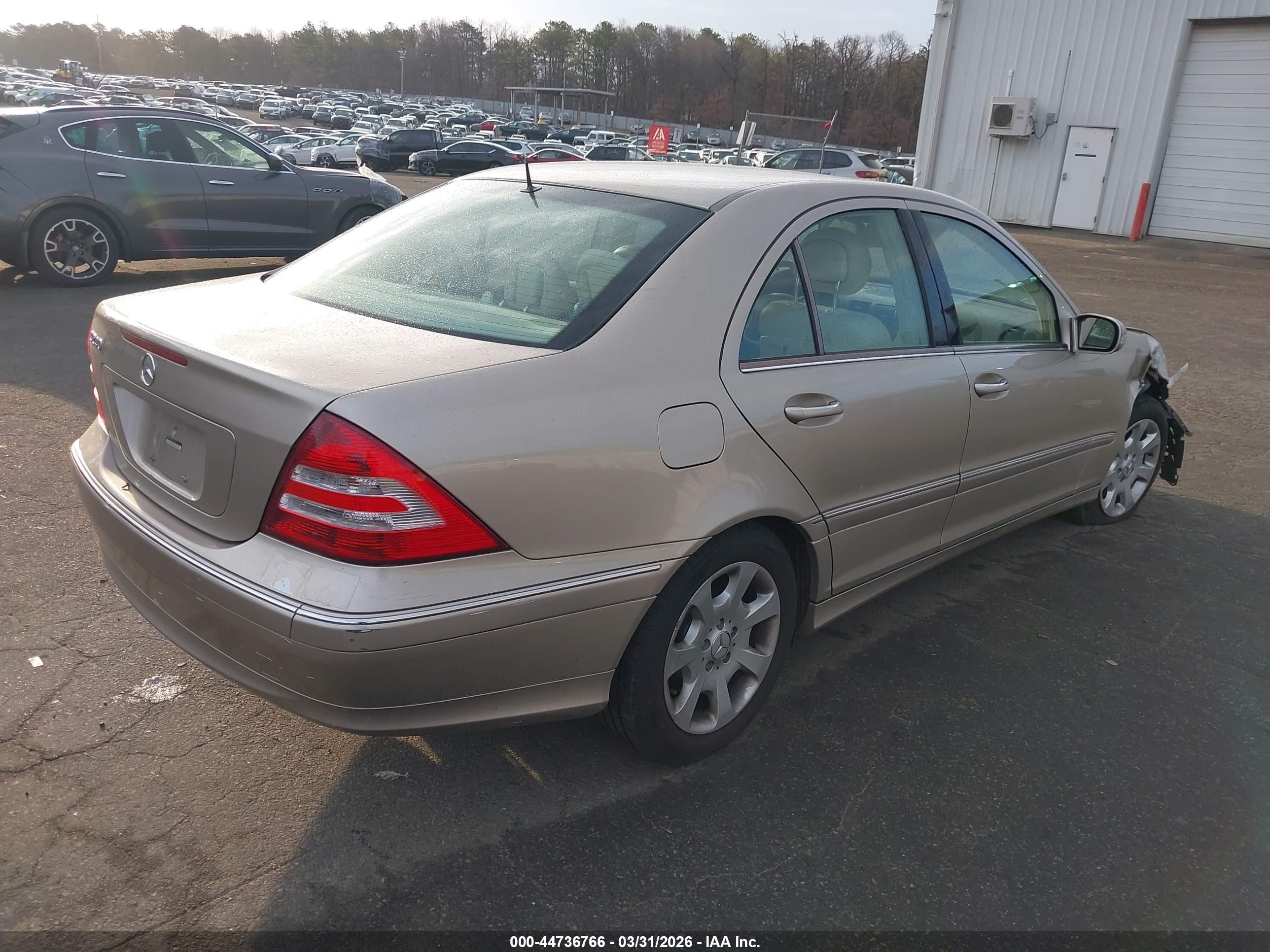 2005 Mercedes-benz C 240 Luxury Beige vin: WDBRF61J85F617469