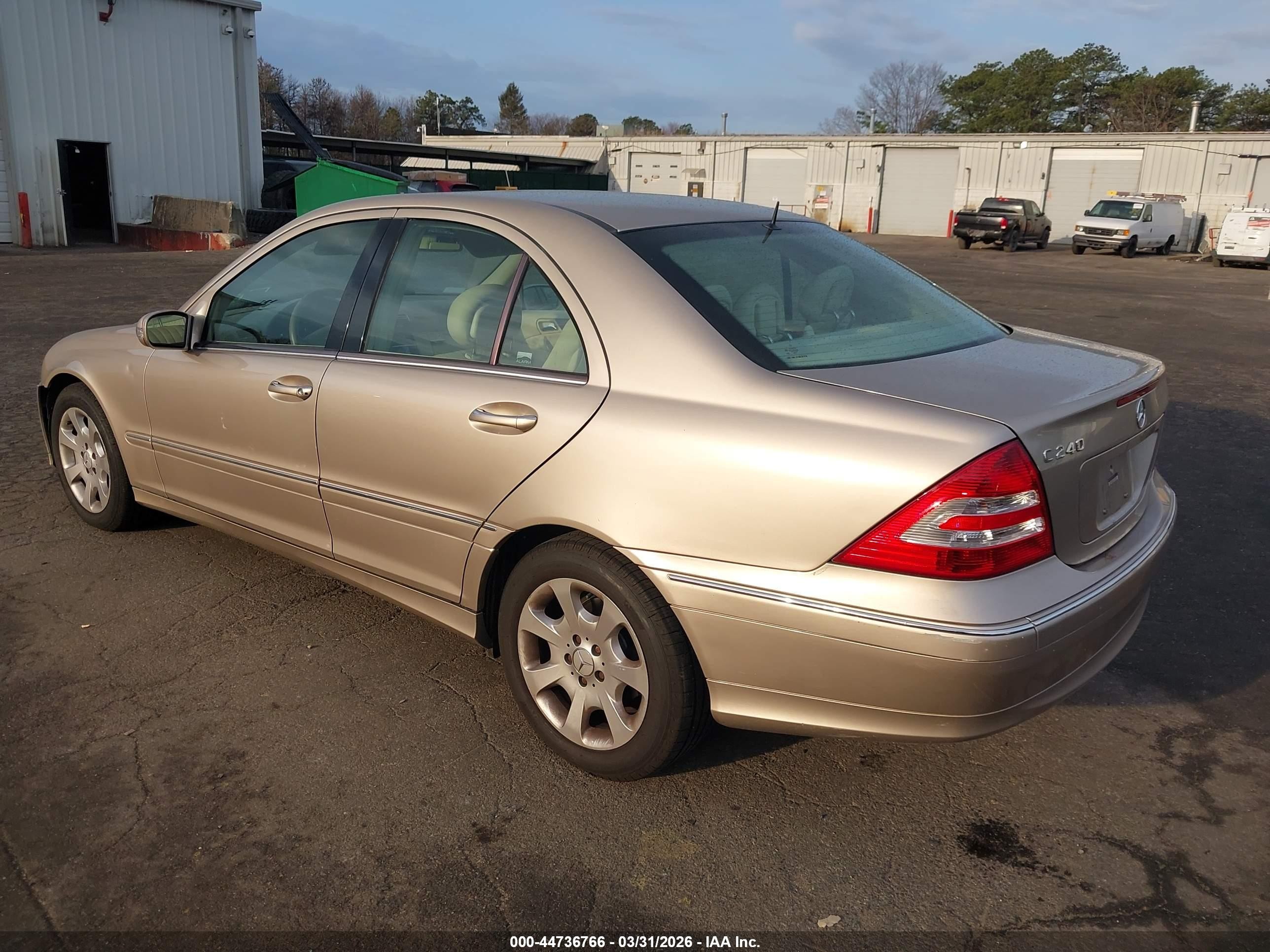 2005 Mercedes-benz C 240 Luxury Beige vin: WDBRF61J85F617469