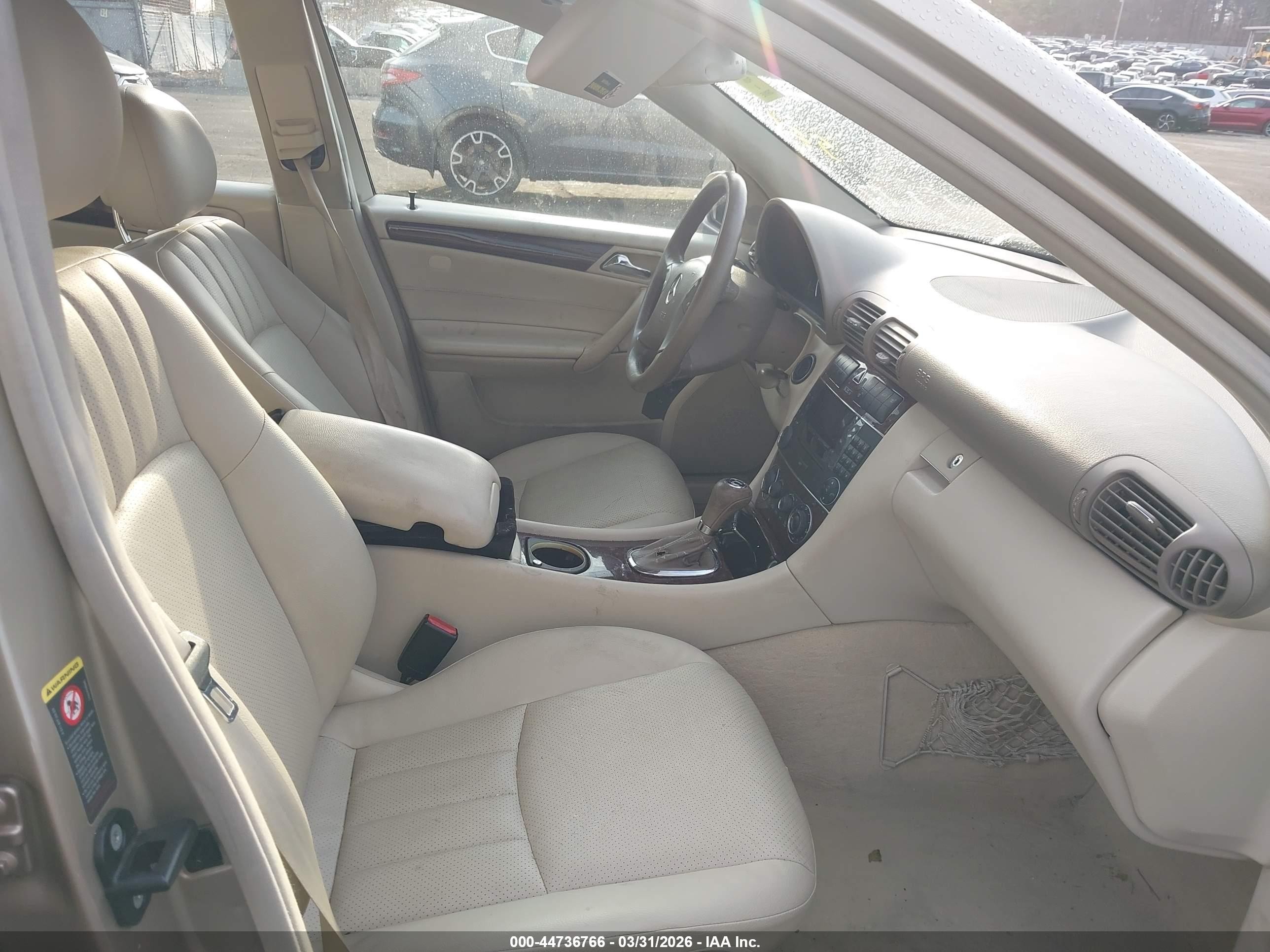 2005 Mercedes-benz C 240 Luxury Beige vin: WDBRF61J85F617469