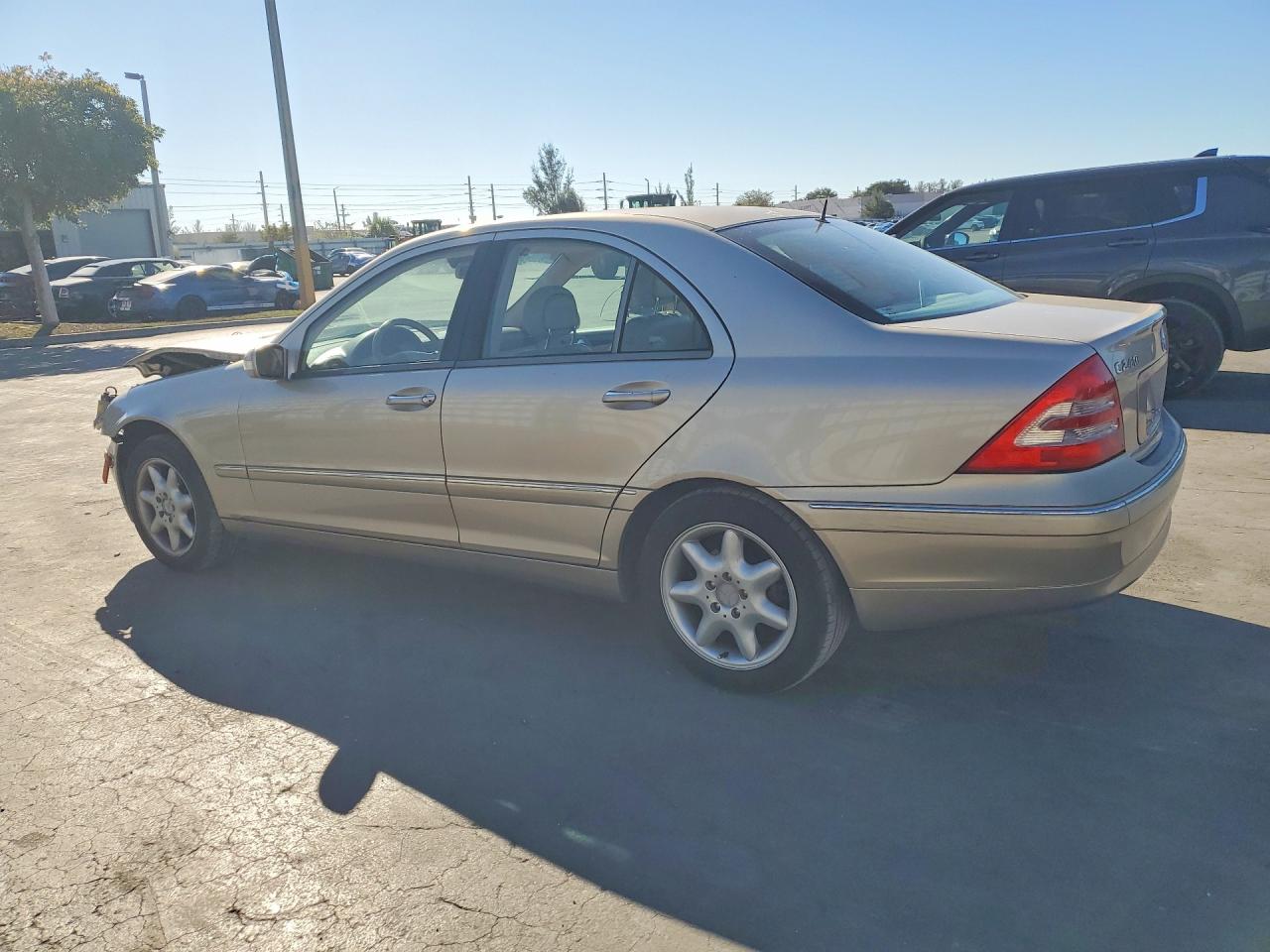 2001 Mercedes-benz C 240 Бежевый vin: WDBRF61J91F017943