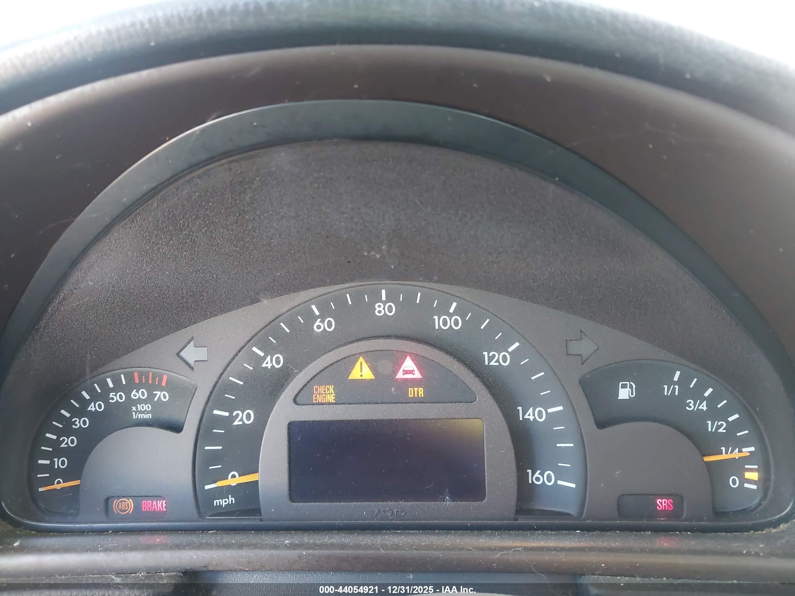2002 Mercedes-benz C 240   Red vin: WDBRF61J92E001586
