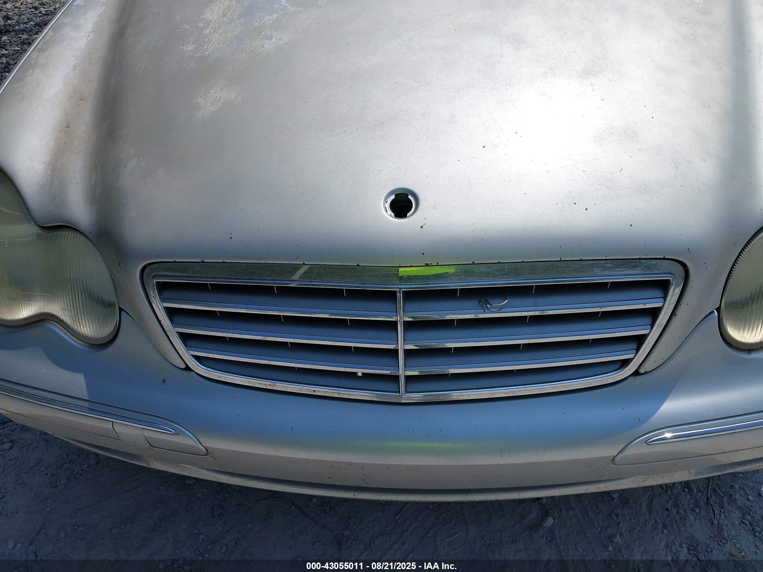 2002 Mercedes-benz C 240   Silver vin: WDBRF61J92F190928