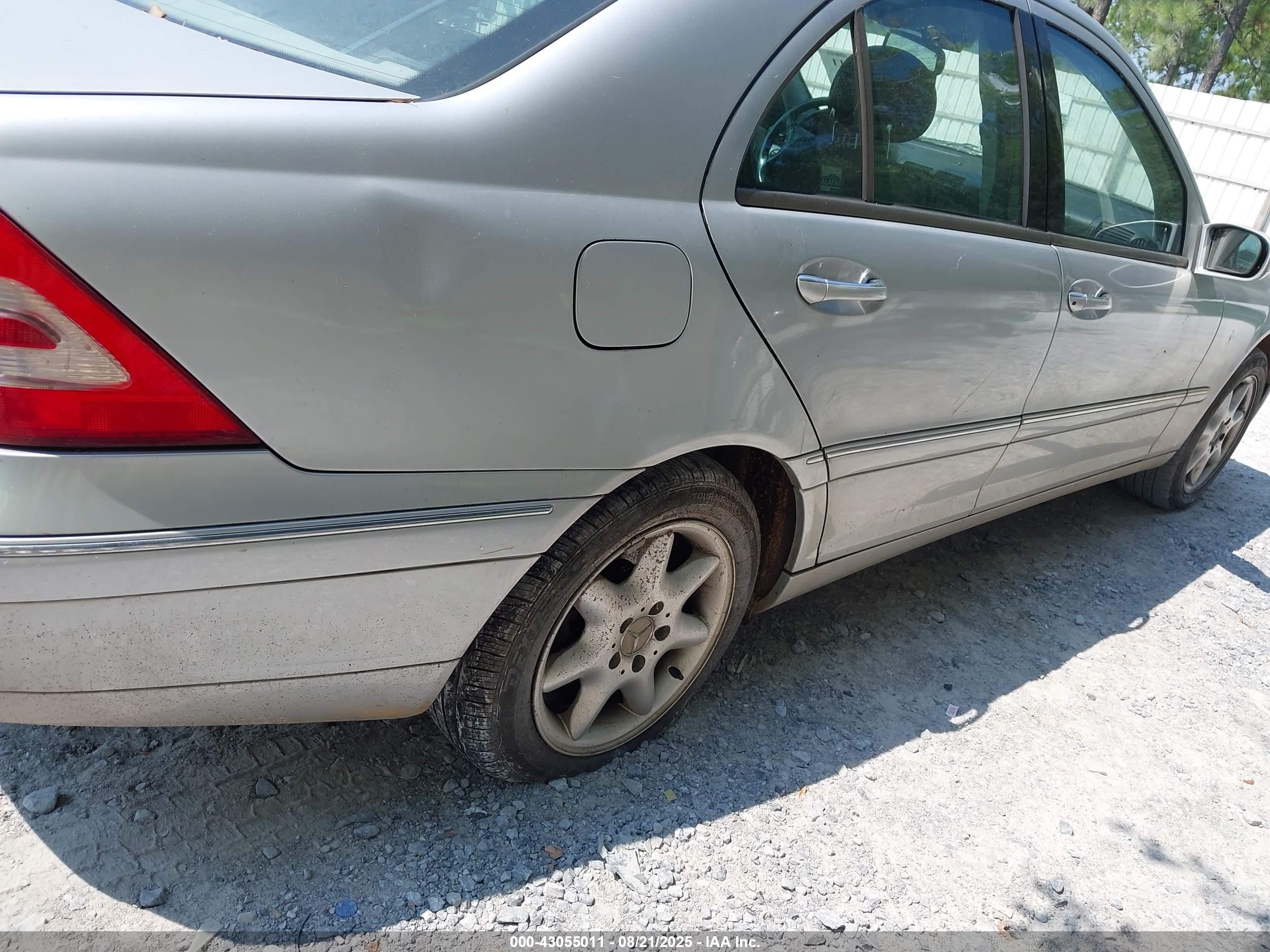2002 Mercedes-benz C 240   Silver vin: WDBRF61J92F190928