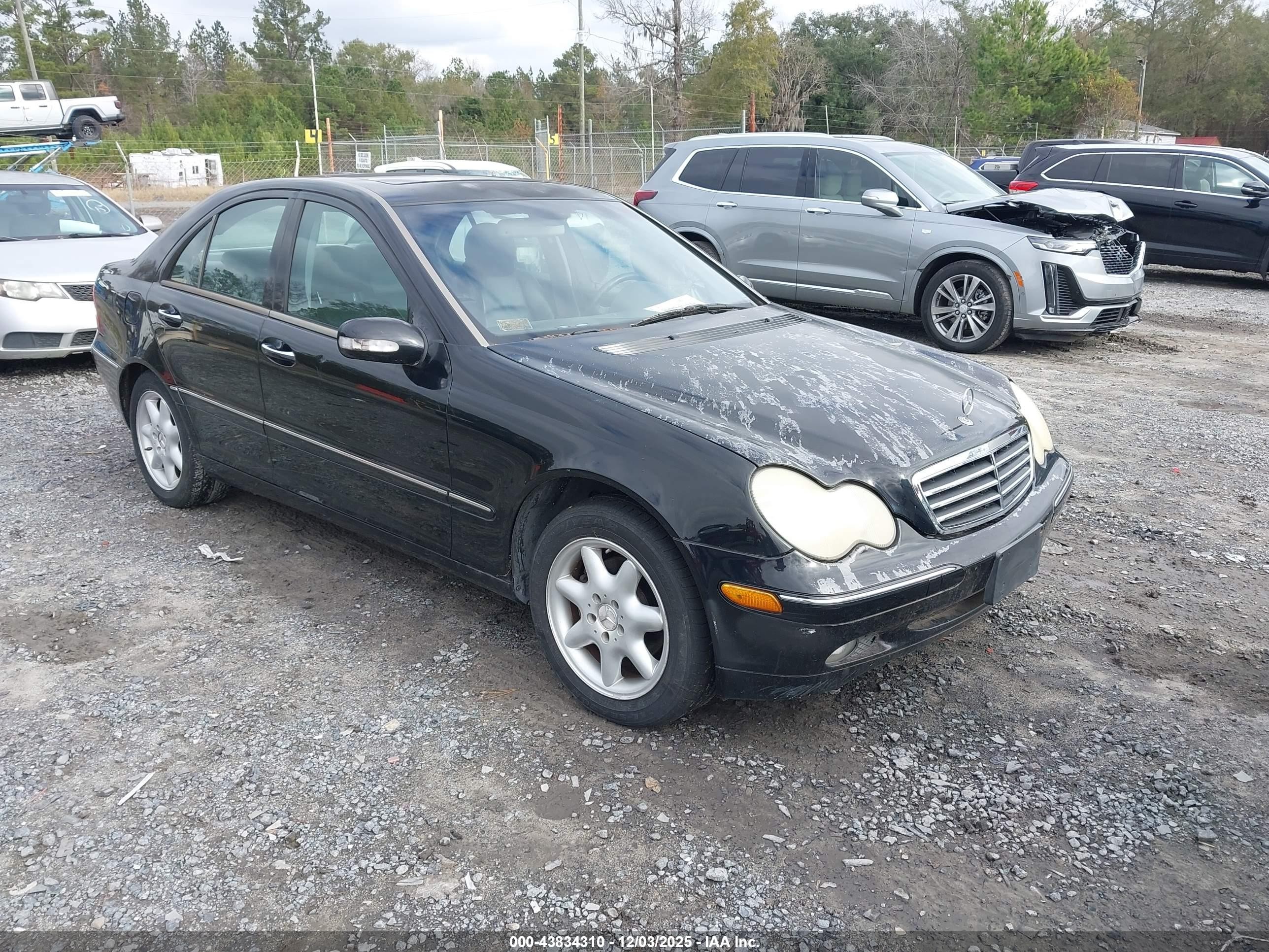 2002 Mercedes-benz C 240   Black vin: WDBRF61J92F206108