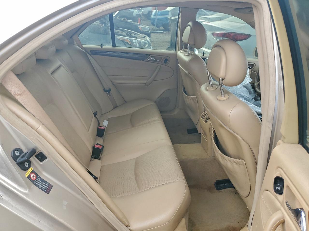 2002 Mercedes-benz C 240 Gold vin: WDBRF61J92F213561