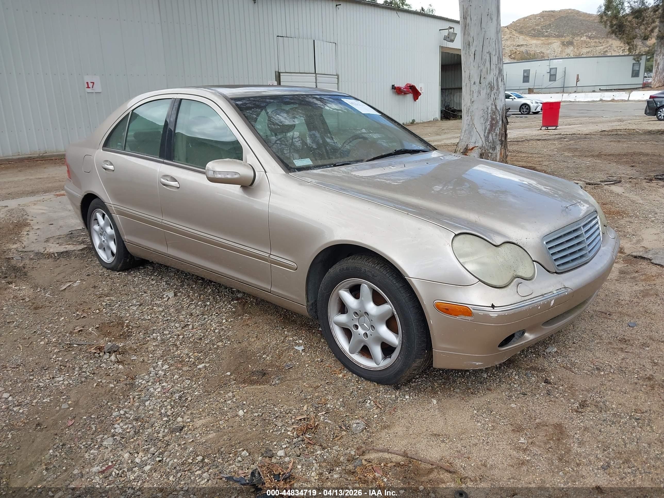 2002 Mercedes-benz C 240 Gold vin: WDBRF61J92F239755