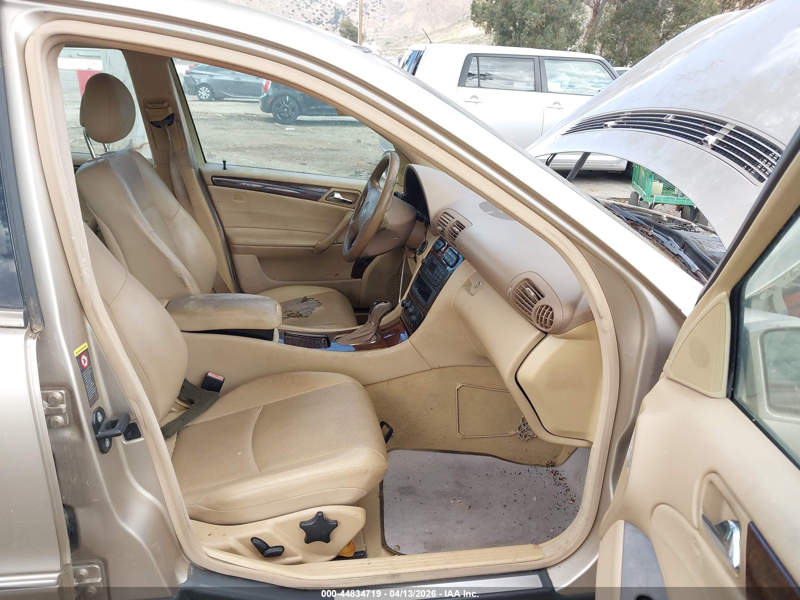 2002 Mercedes-benz C 240 Gold vin: WDBRF61J92F239755