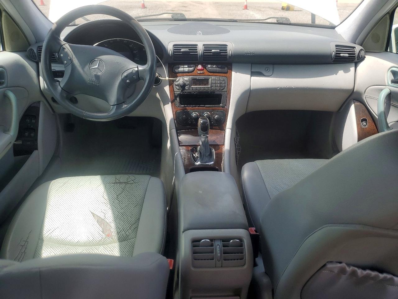 2002 Mercedes-benz C 240 Белый vin: WDBRF61J92F295131