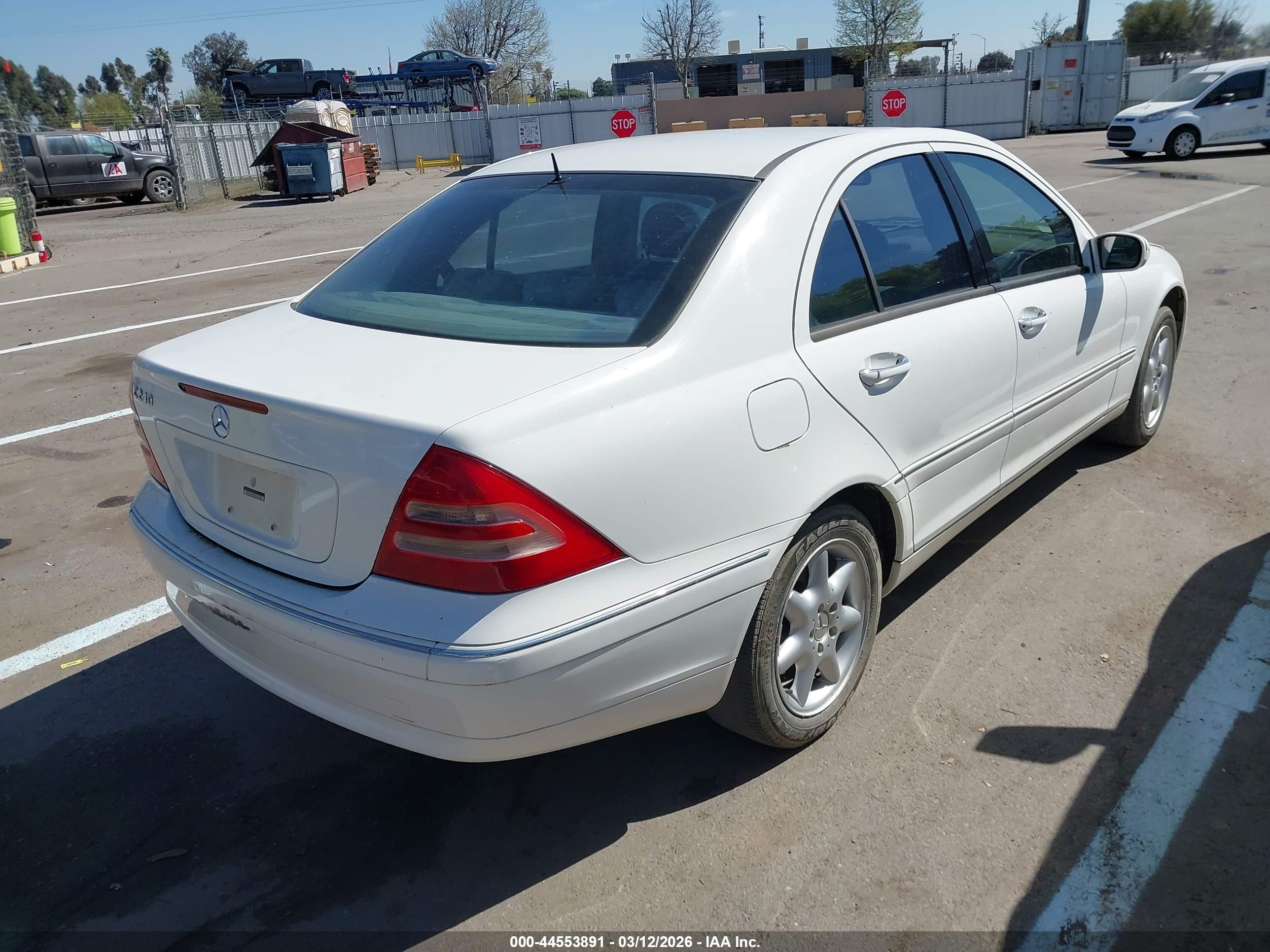 2003 Mercedes-benz C 240   White vin: WDBRF61J93F321678