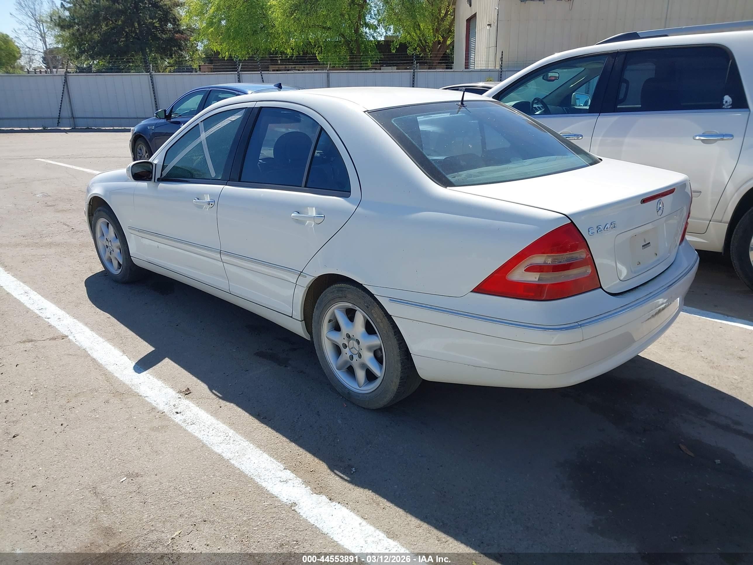 2003 Mercedes-benz C 240   White vin: WDBRF61J93F321678