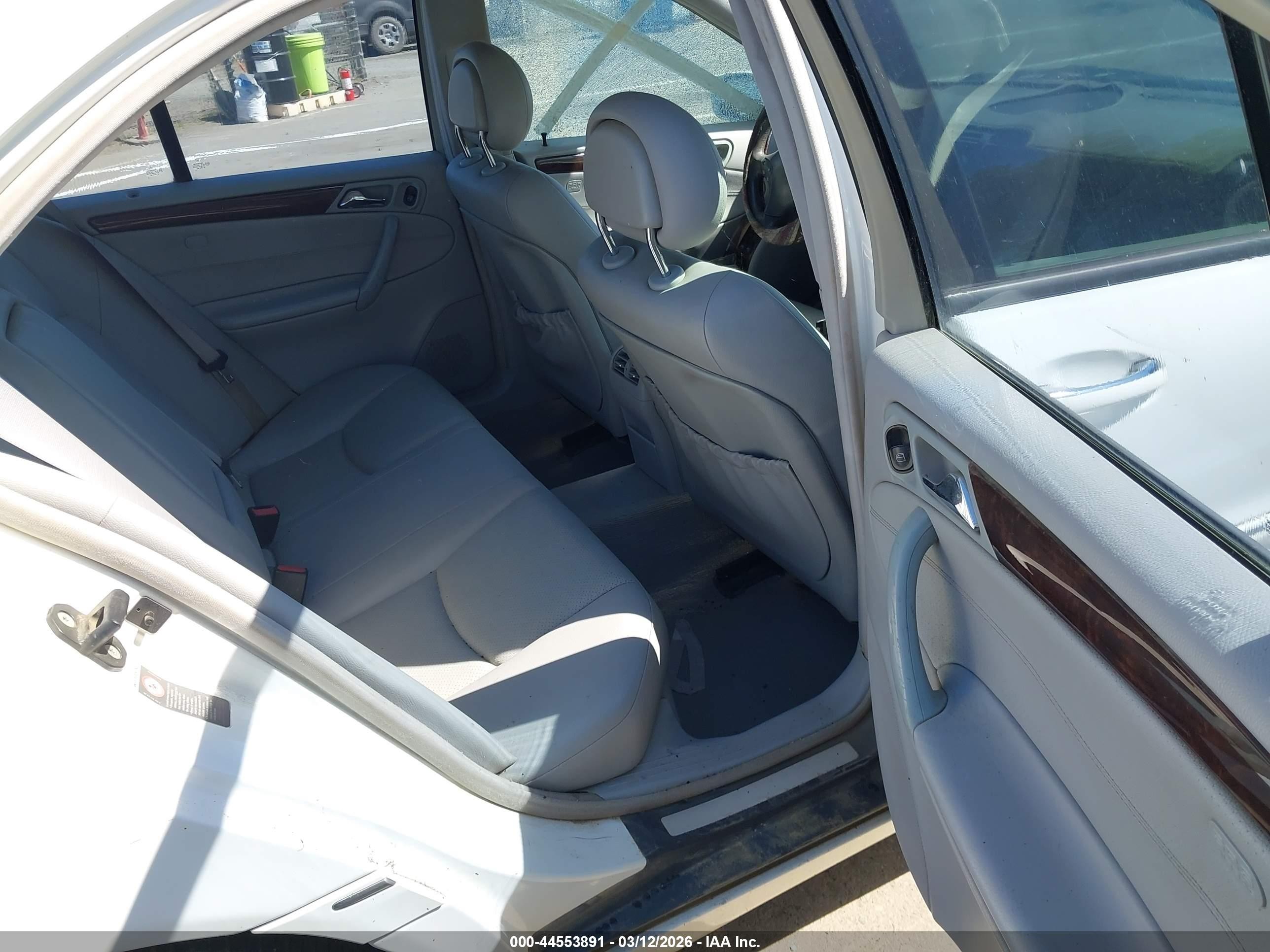 2003 Mercedes-benz C 240   White vin: WDBRF61J93F321678