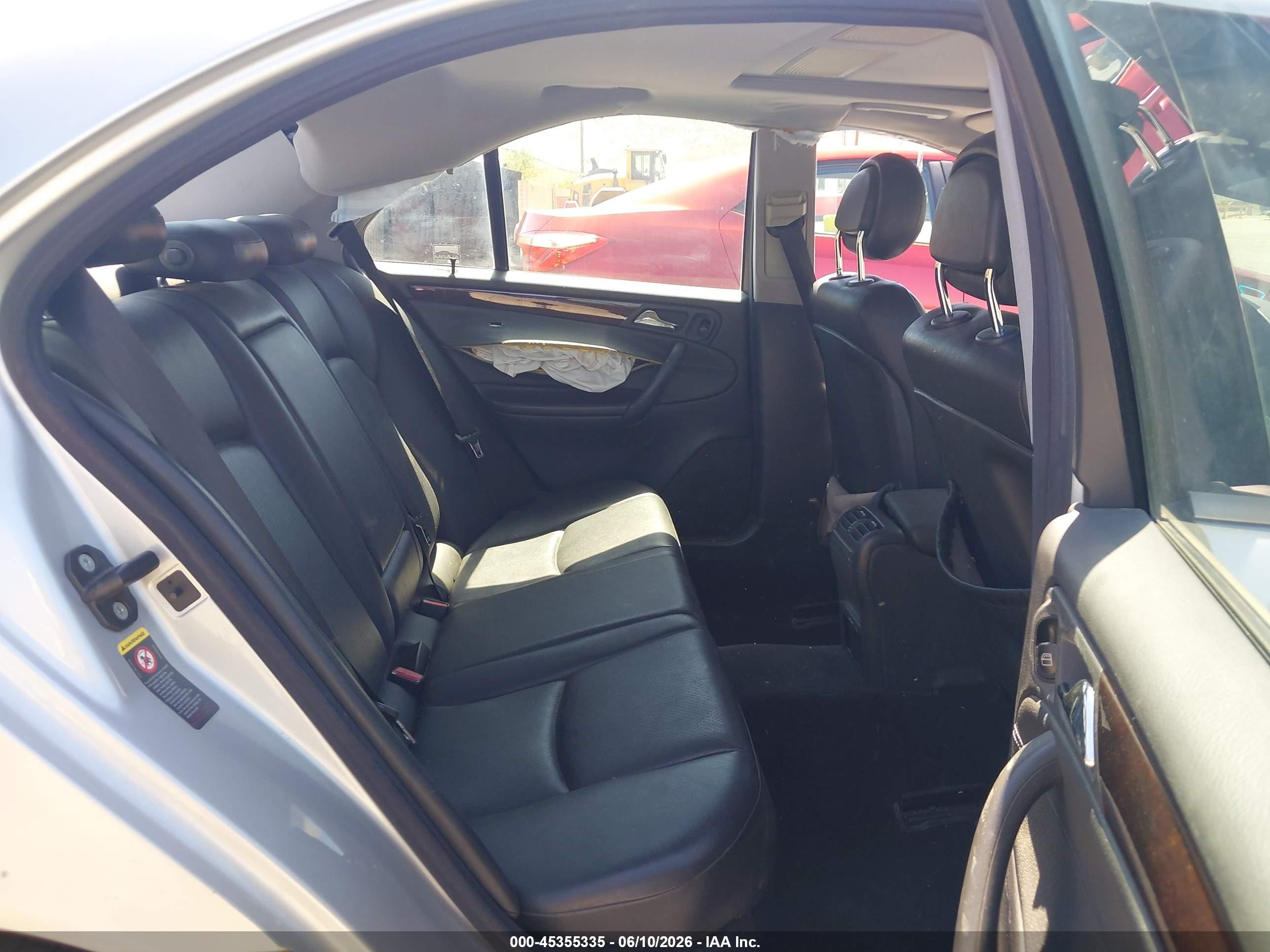 2004 Mercedes-benz C 240   Серебряный vin: WDBRF61J94F530341