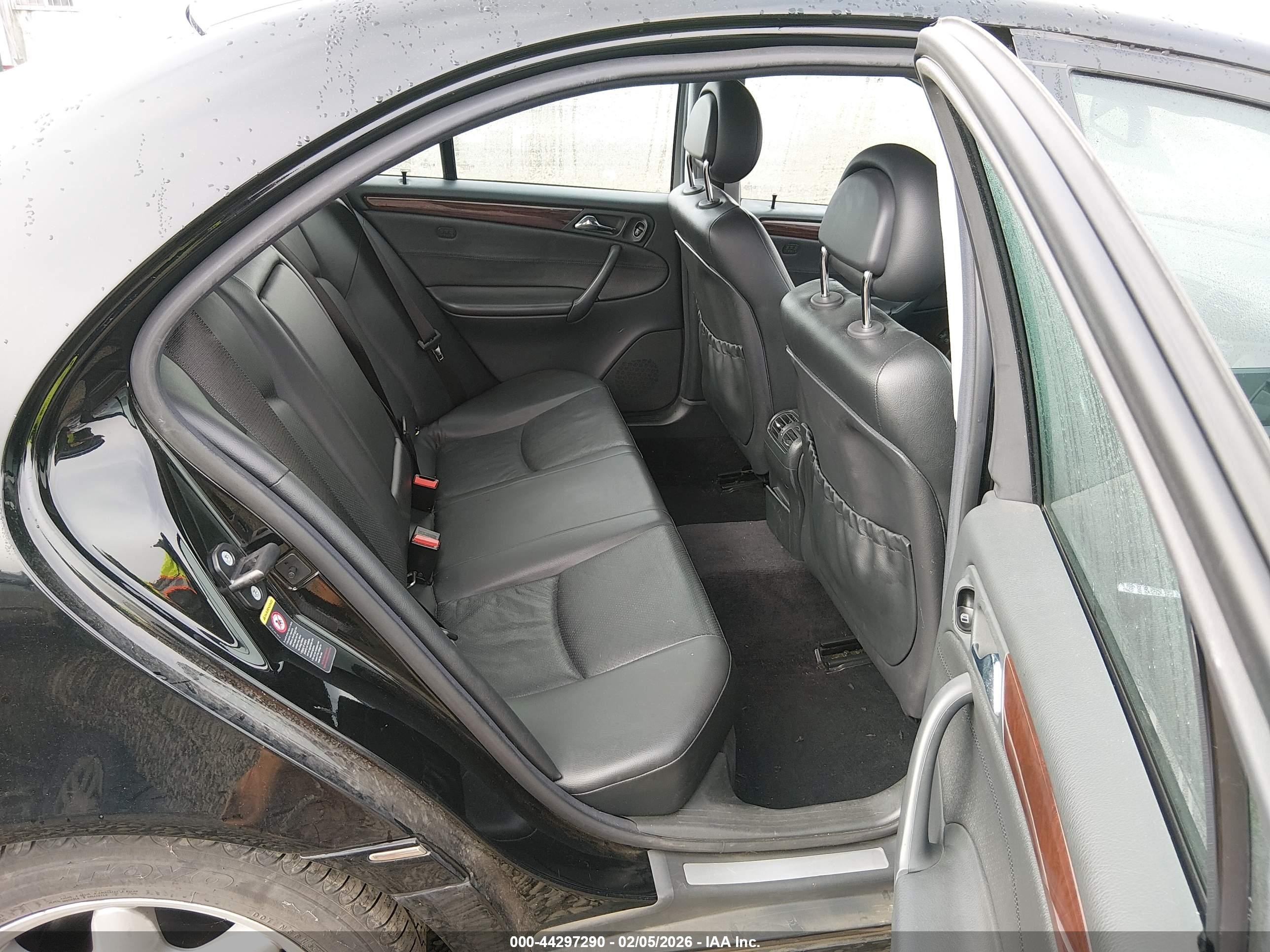 2001 Mercedes-benz C 240   Black vin: WDBRF61JX1F074569