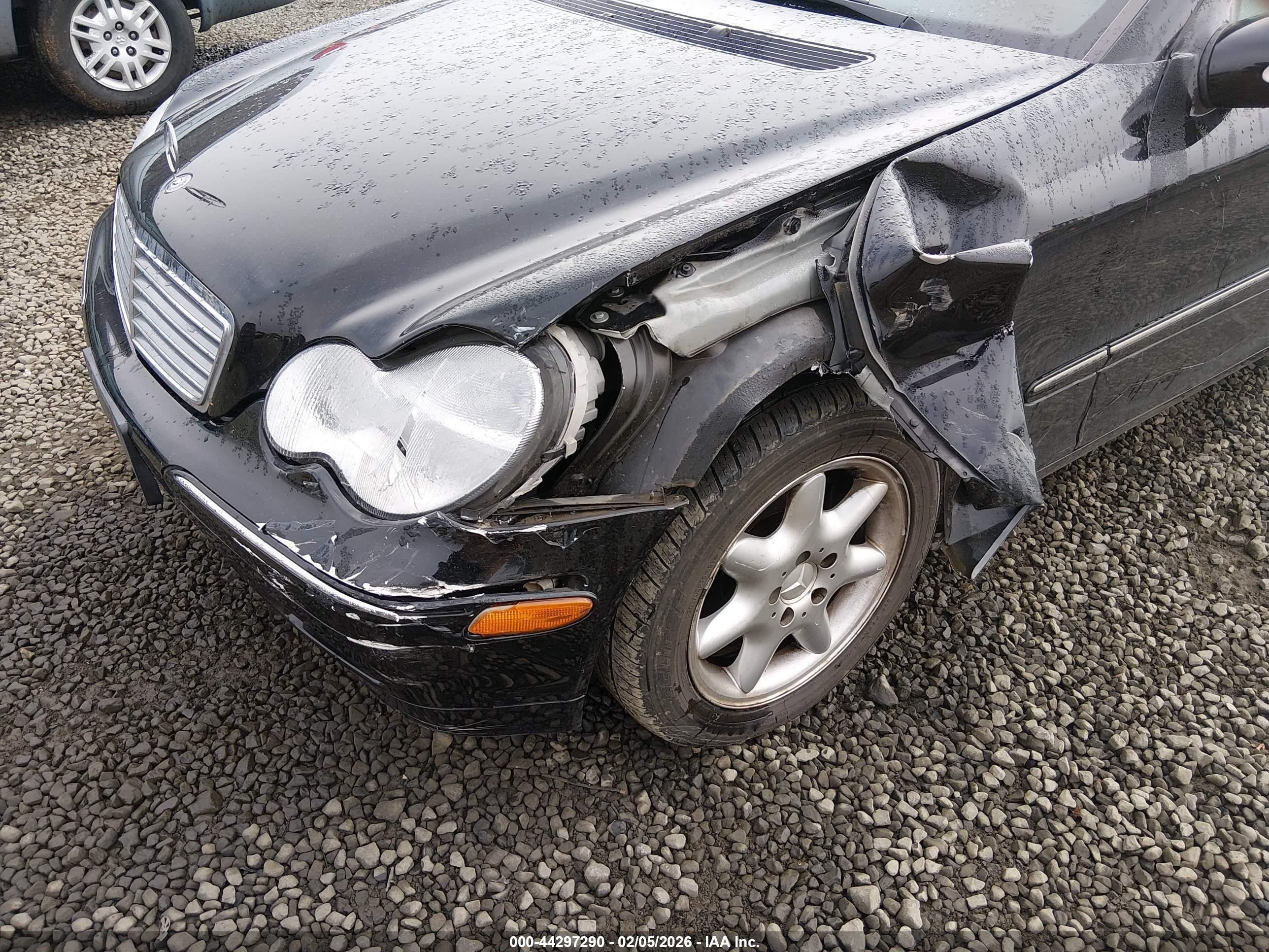 2001 Mercedes-benz C 240   Black vin: WDBRF61JX1F074569