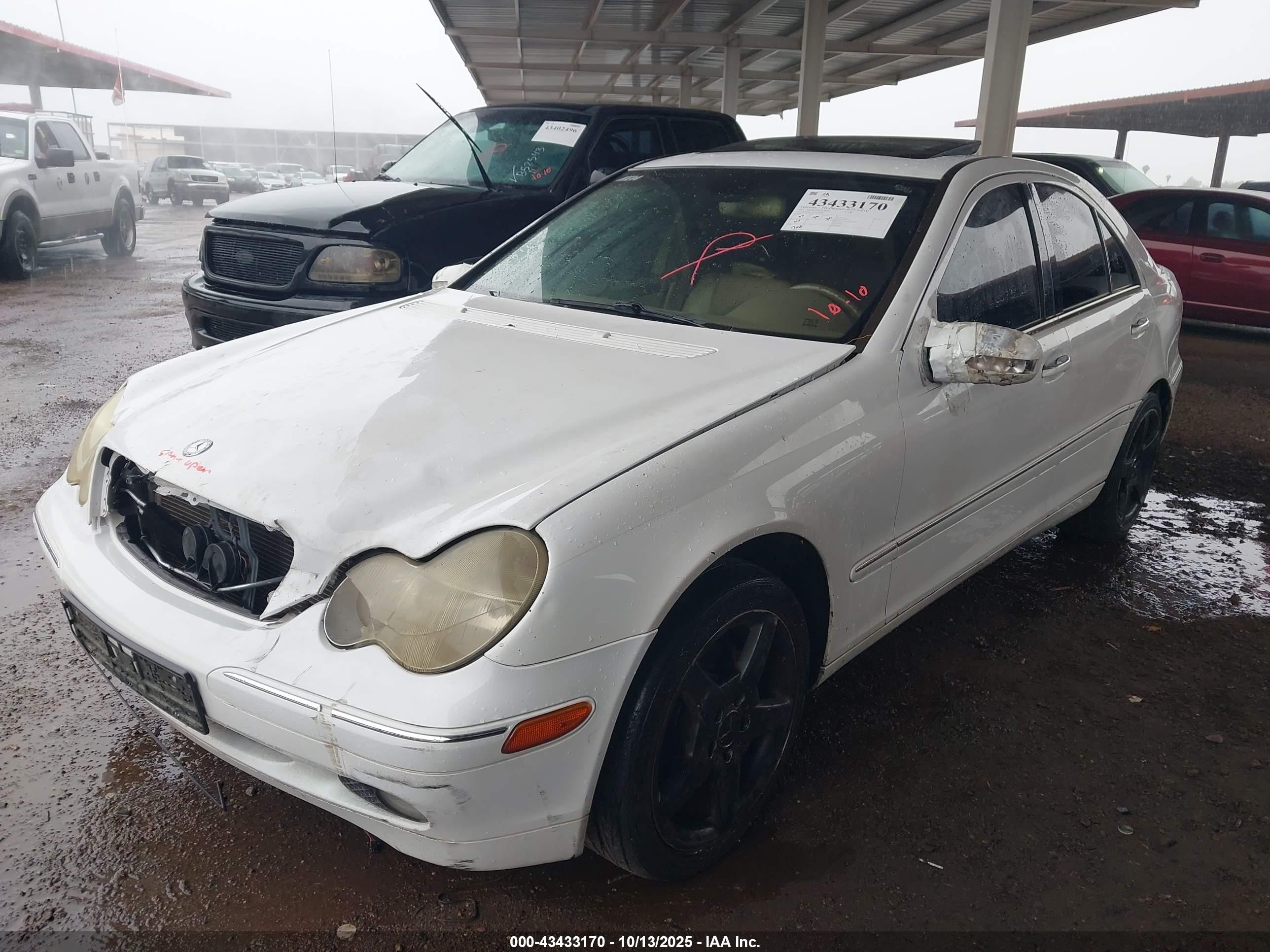 2001 Mercedes-benz C 240   White vin: WDBRF61JX1F079979