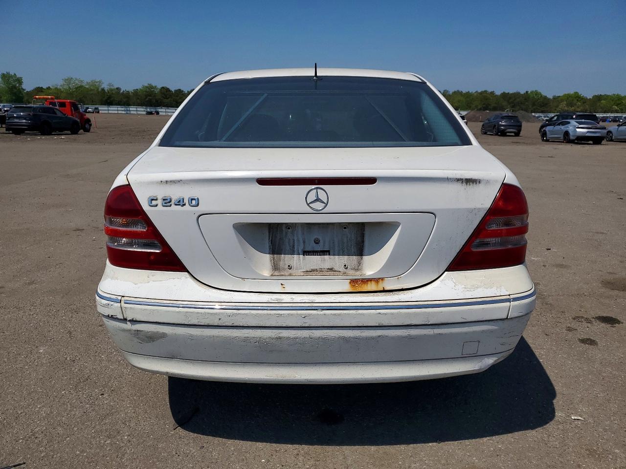 2001 Mercedes-benz C 240 White vin: WDBRF61JX1F080548