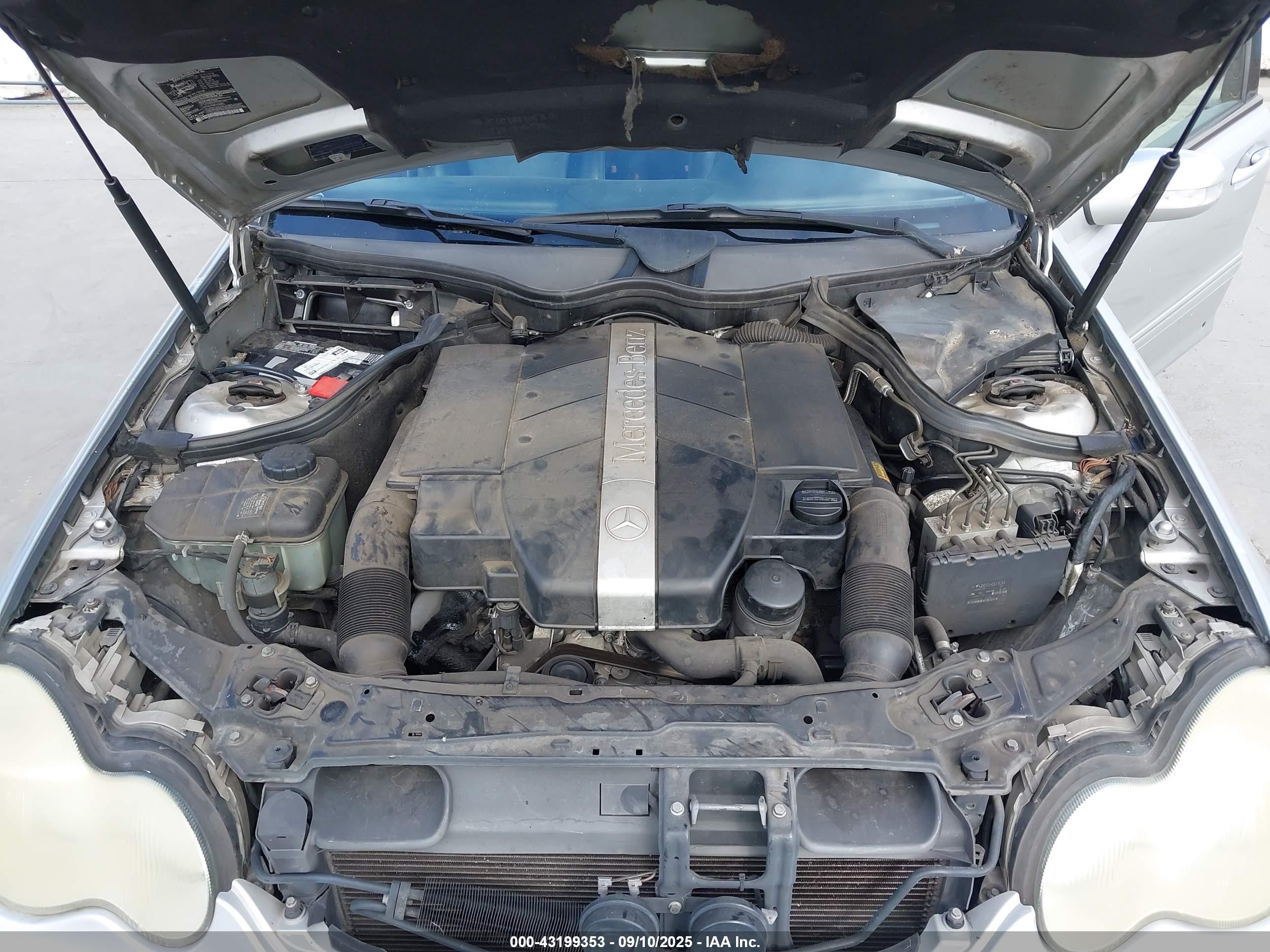 2002 Mercedes-benz C 240   Silver vin: WDBRF61JX2F148039