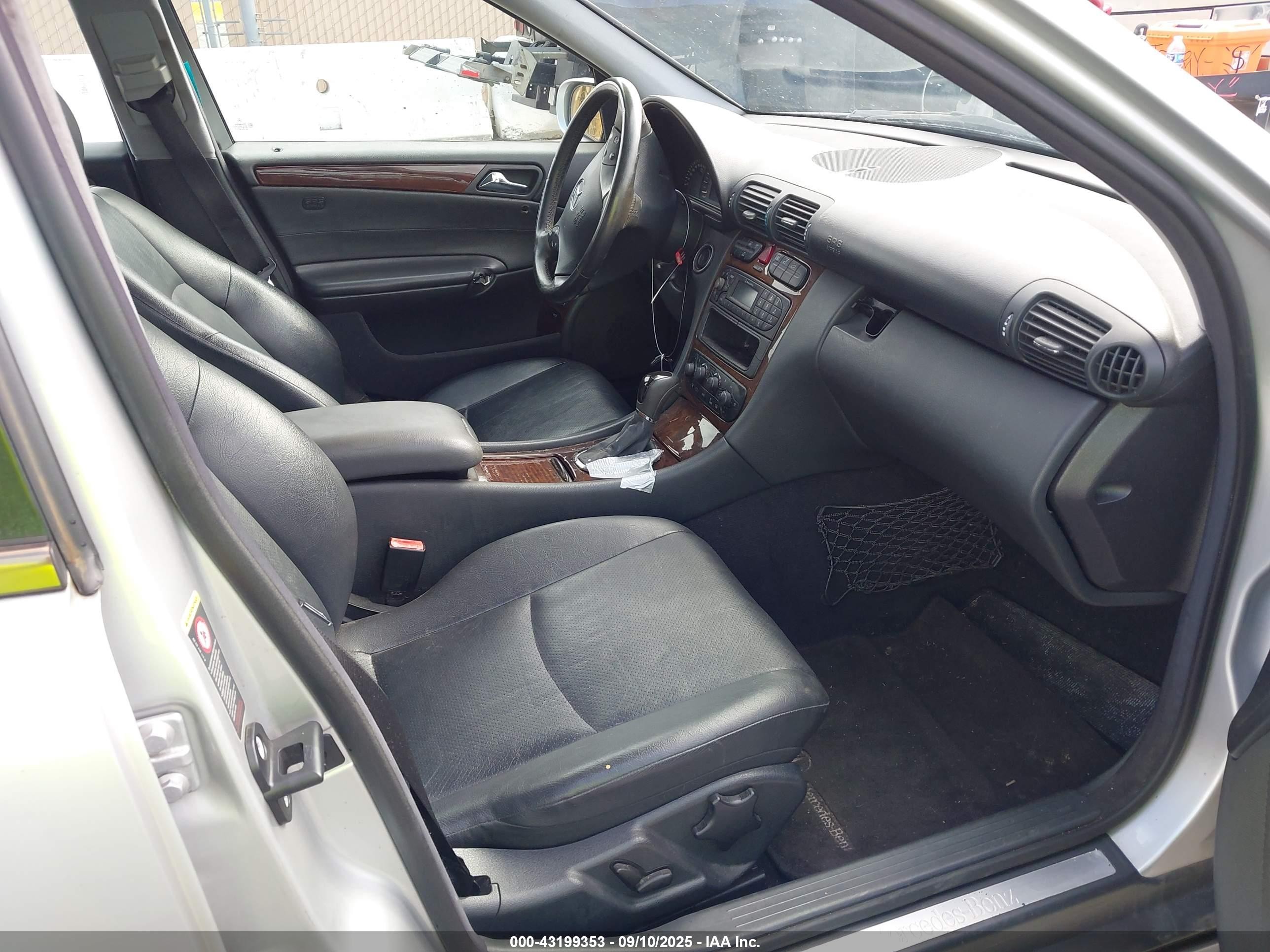 2002 Mercedes-benz C 240   Silver vin: WDBRF61JX2F148039