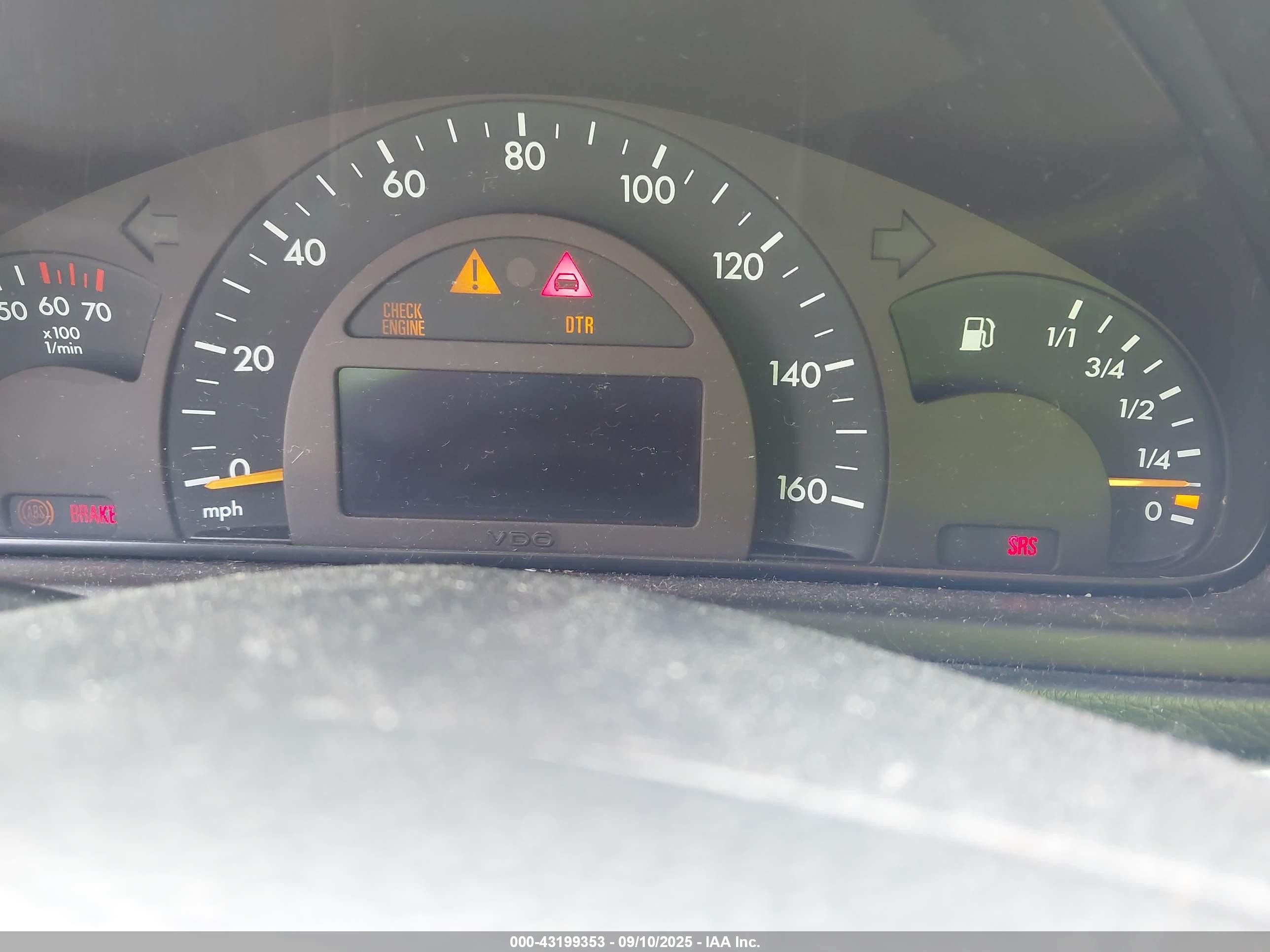 2002 Mercedes-benz C 240   Silver vin: WDBRF61JX2F148039