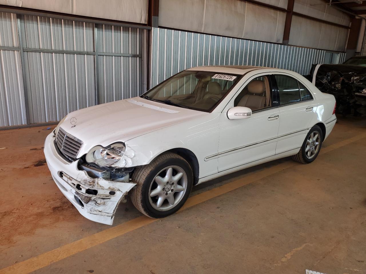 2002 Mercedes-benz C 240 Белый vin: WDBRF61JX2F172972