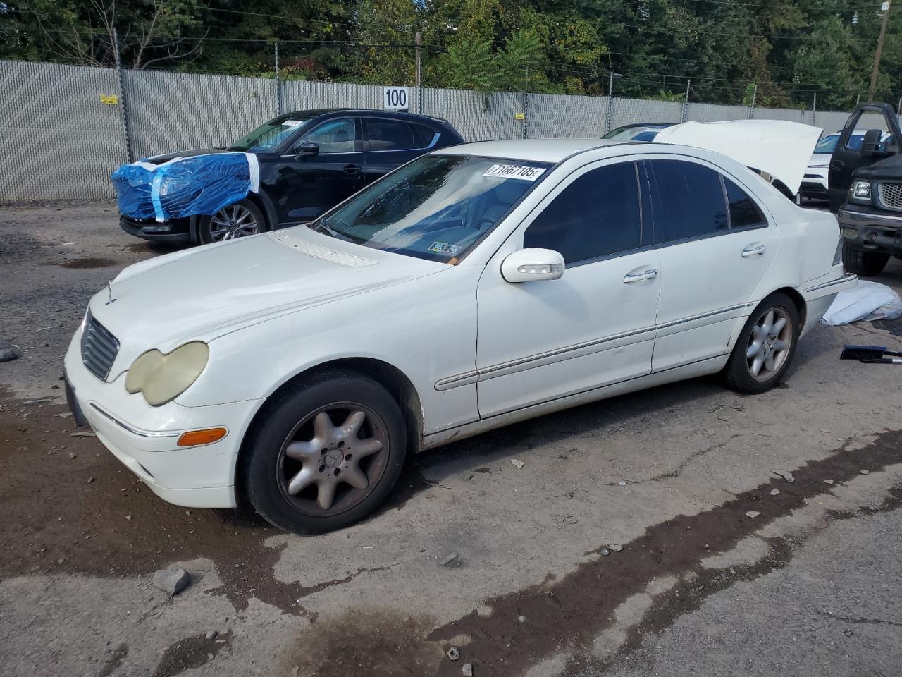 2002 Mercedes-benz C 240 White vin: WDBRF61JX2F179680