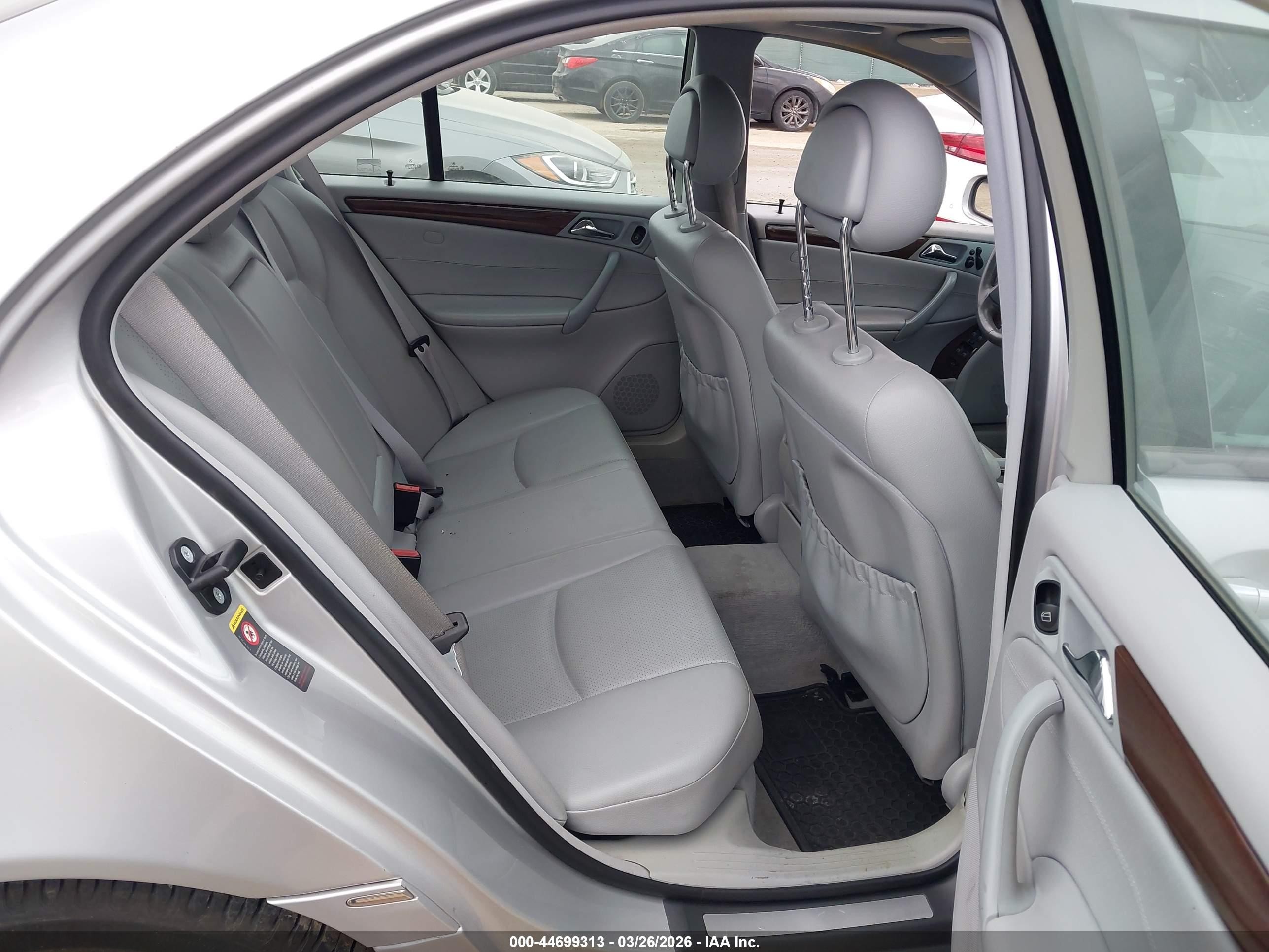 2002 Mercedes-benz C 240   Серебряный vin: WDBRF61JX2F191876