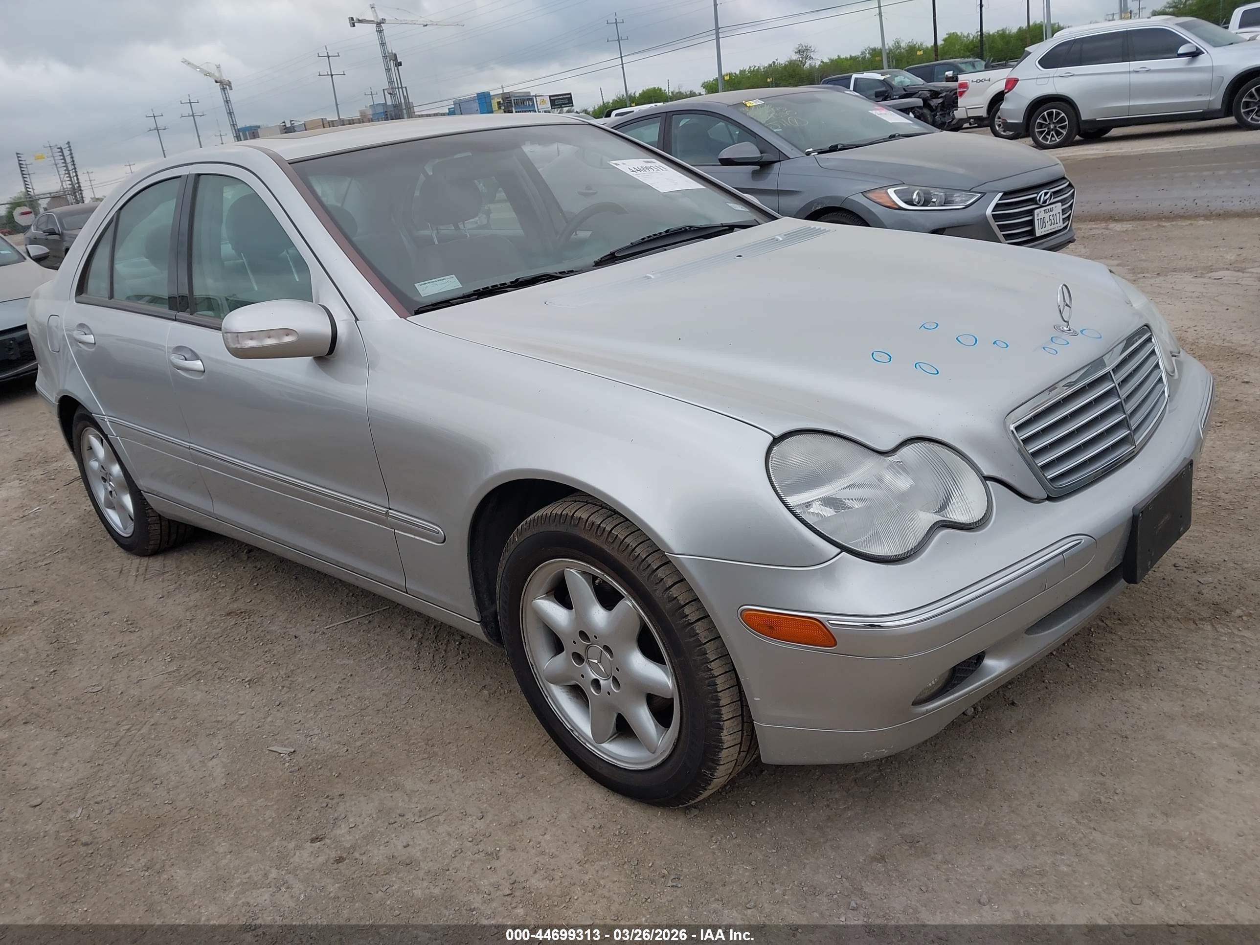 2002 Mercedes-benz C 240   Серебряный vin: WDBRF61JX2F191876