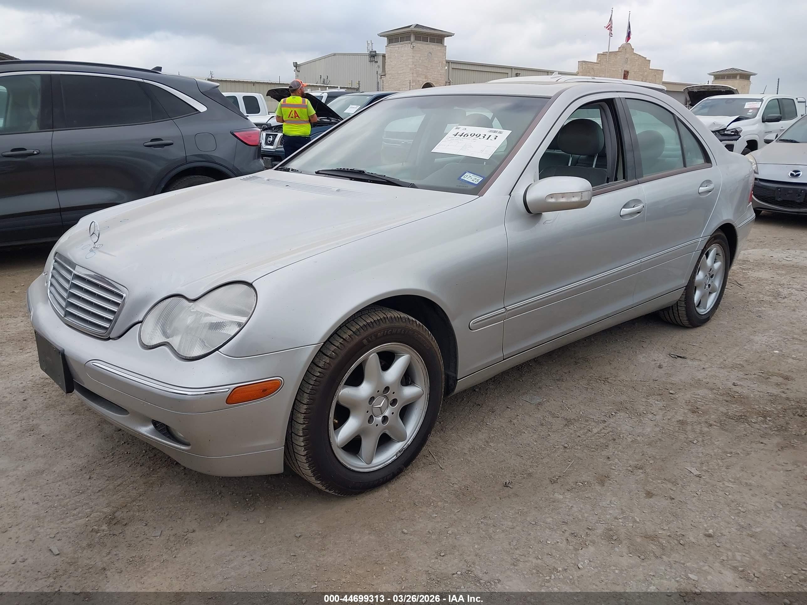 2002 Mercedes-benz C 240   Серебряный vin: WDBRF61JX2F191876
