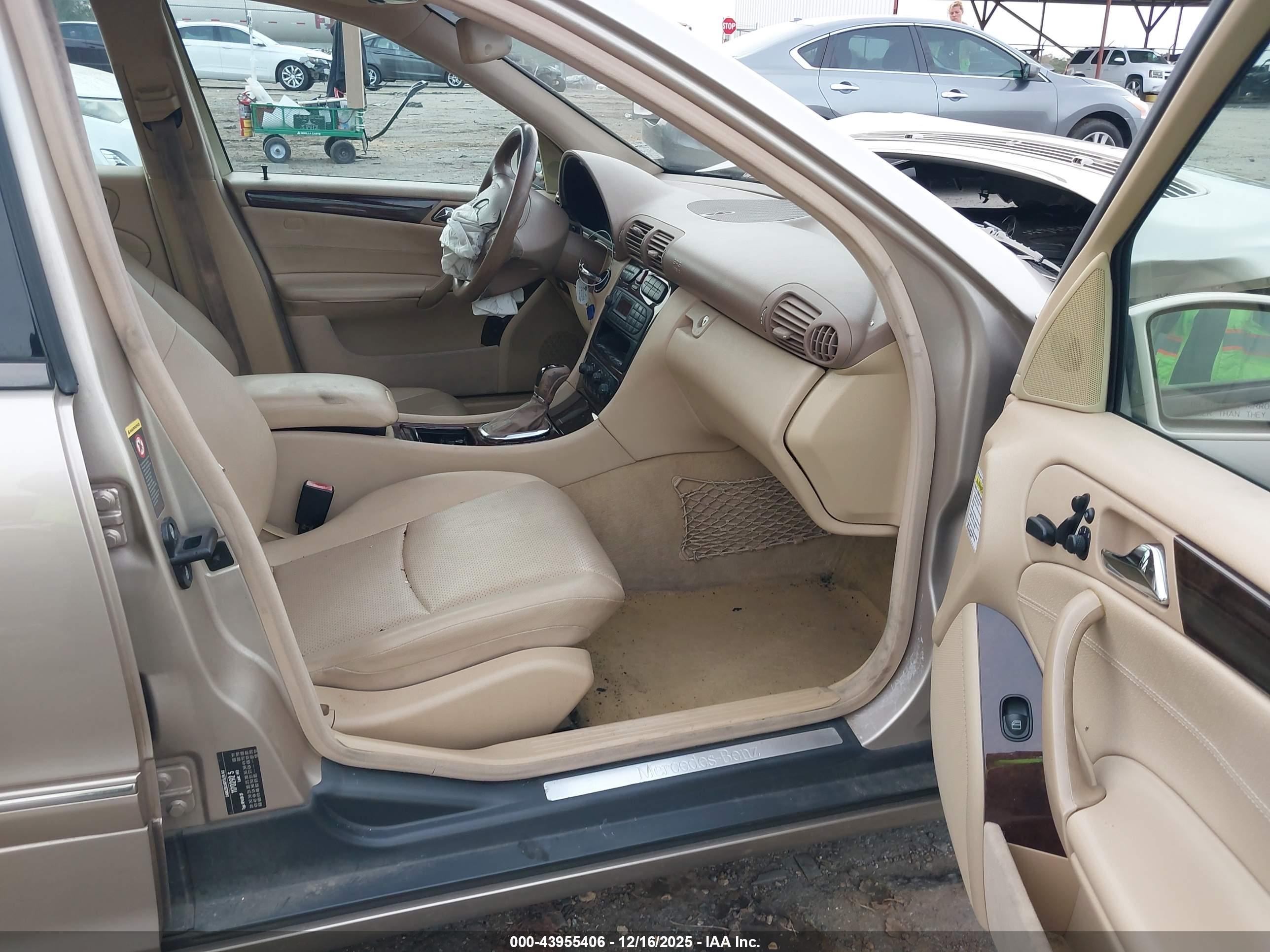 2002 Mercedes-benz C 240   Gold vin: WDBRF61JX2F230451