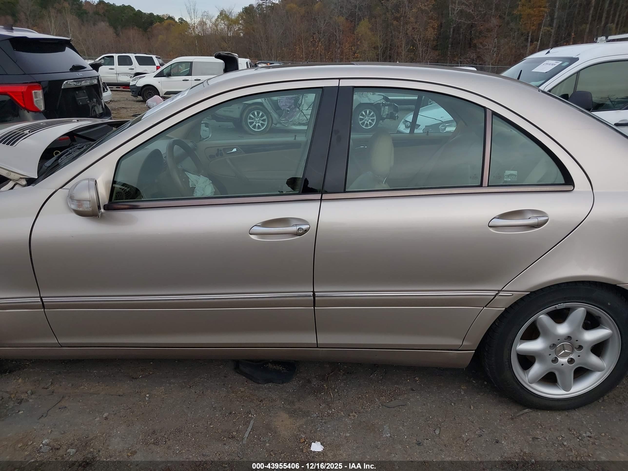 2002 Mercedes-benz C 240   Gold vin: WDBRF61JX2F230451