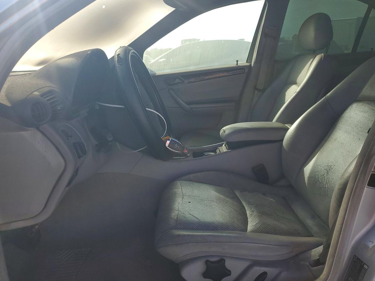 2003 Mercedes-benz C 240 Tan vin: WDBRF61JX3E012954