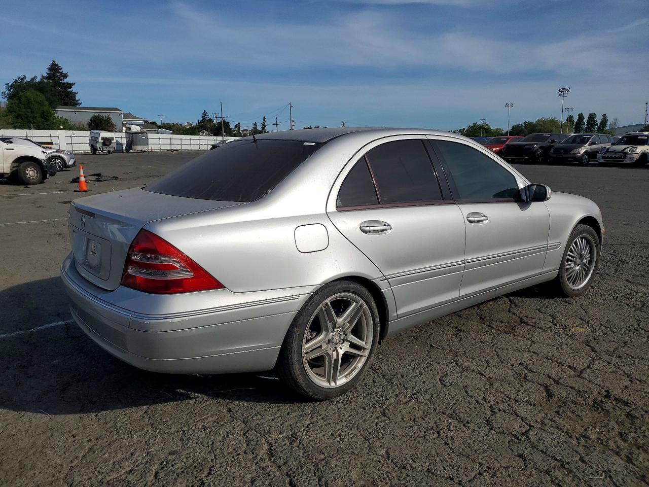 2003 Mercedes-benz C 240 Tan vin: WDBRF61JX3E012954