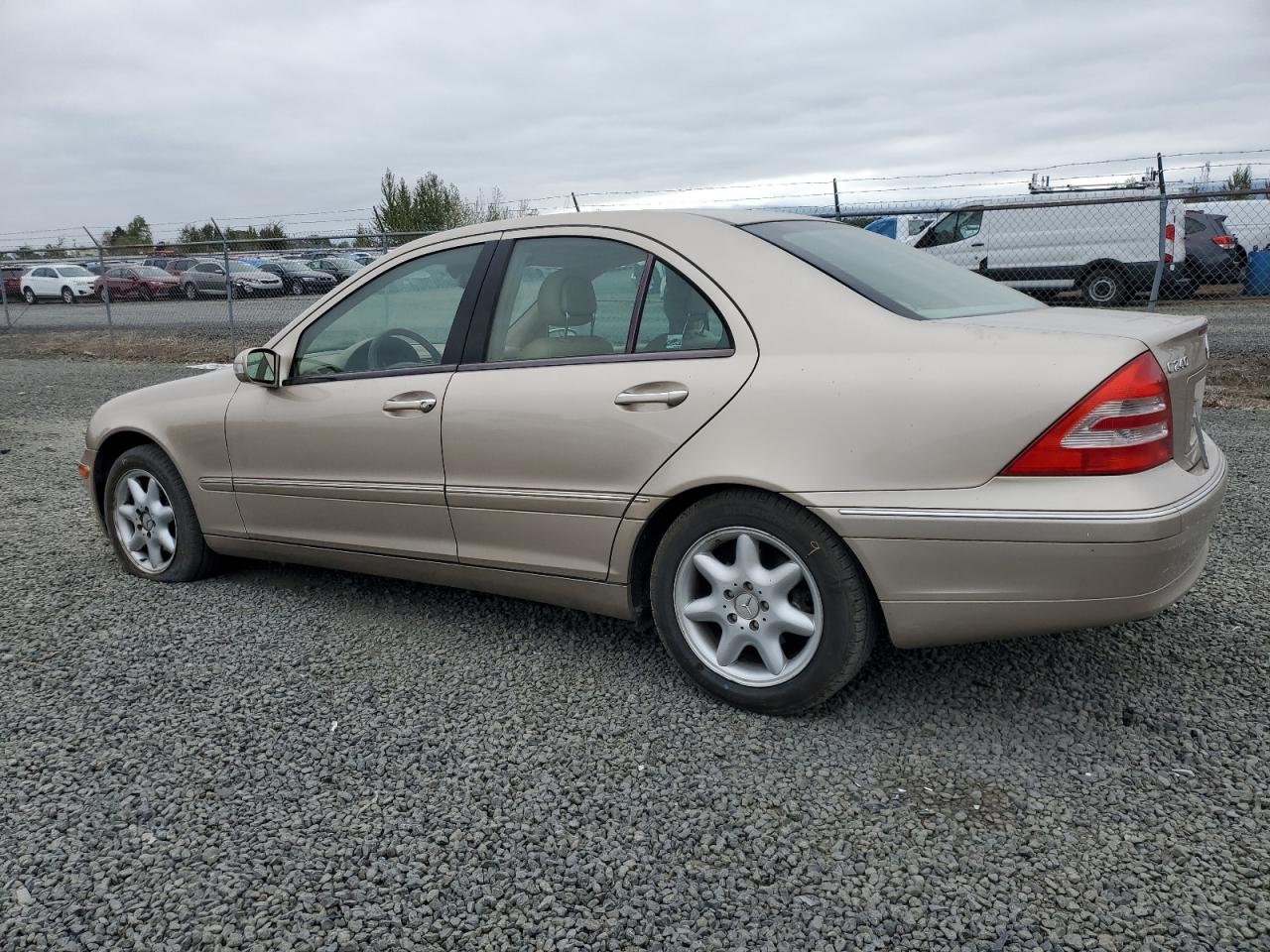 2003 Mercedes-benz C 240 Beige vin: WDBRF61JX3F330180