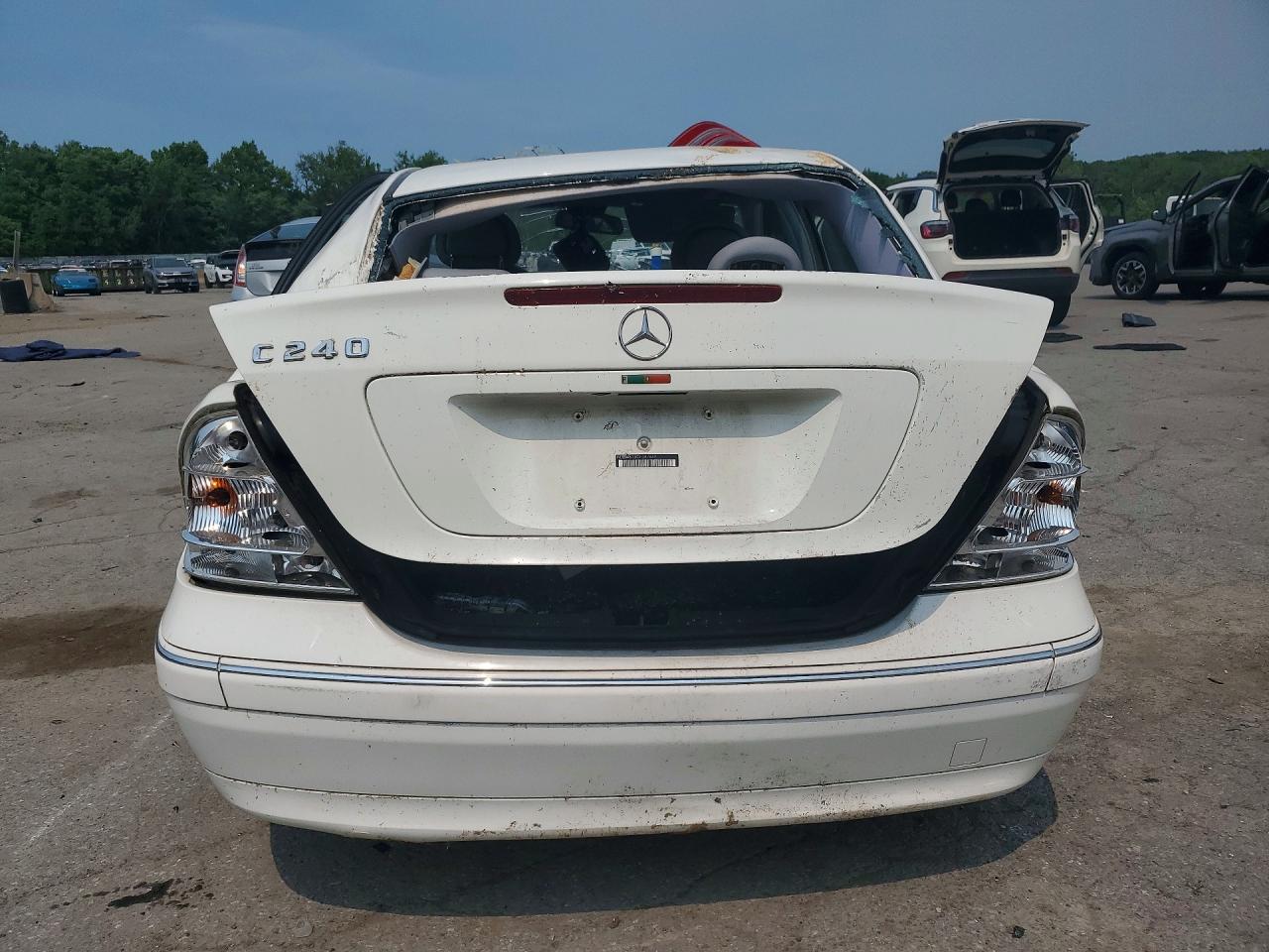 2003 Mercedes-benz C 240 White vin: WDBRF61JX3F387849