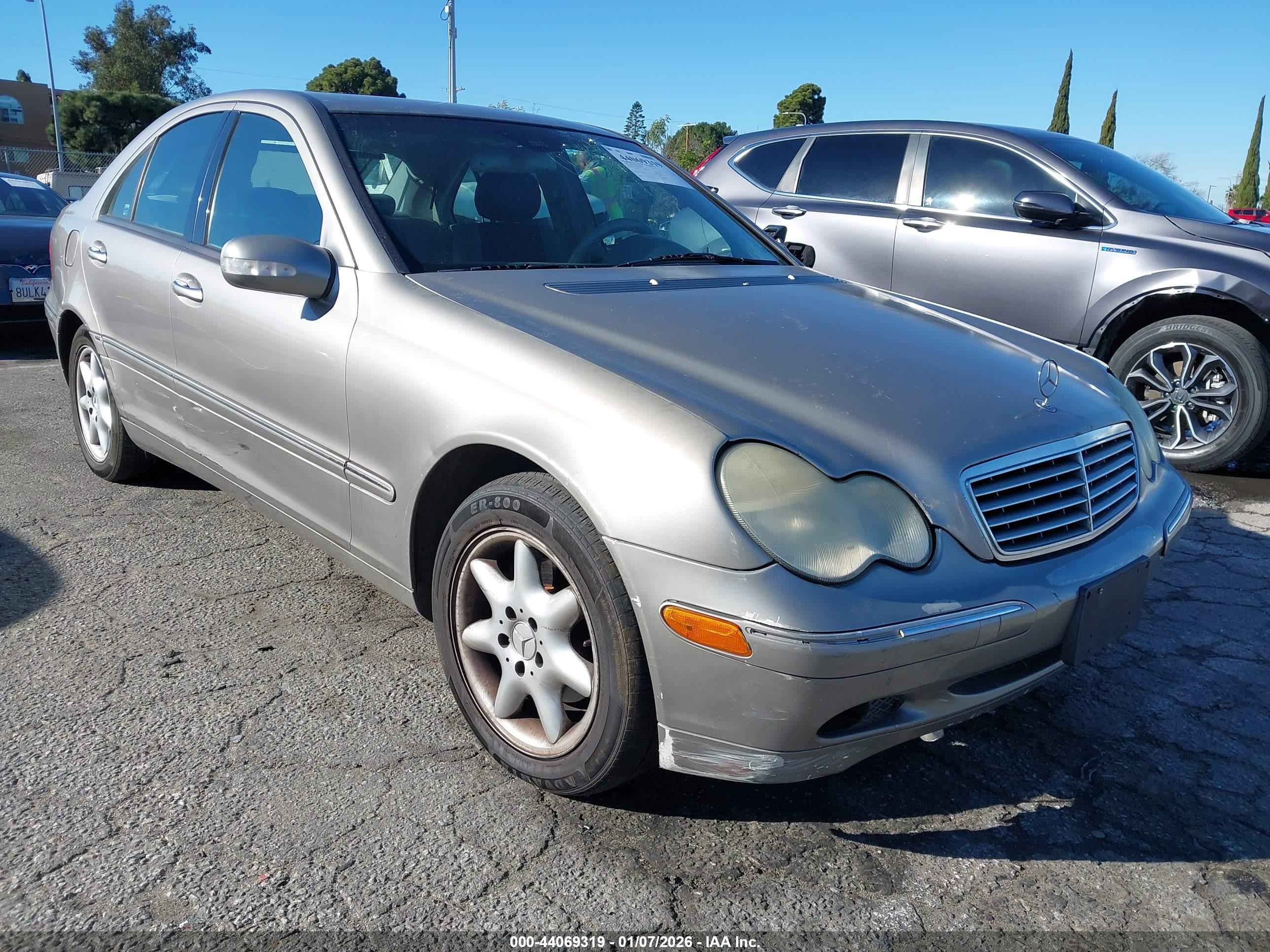 2003 Mercedes-benz C 240   Серебряный vin: WDBRF61JX3F389598