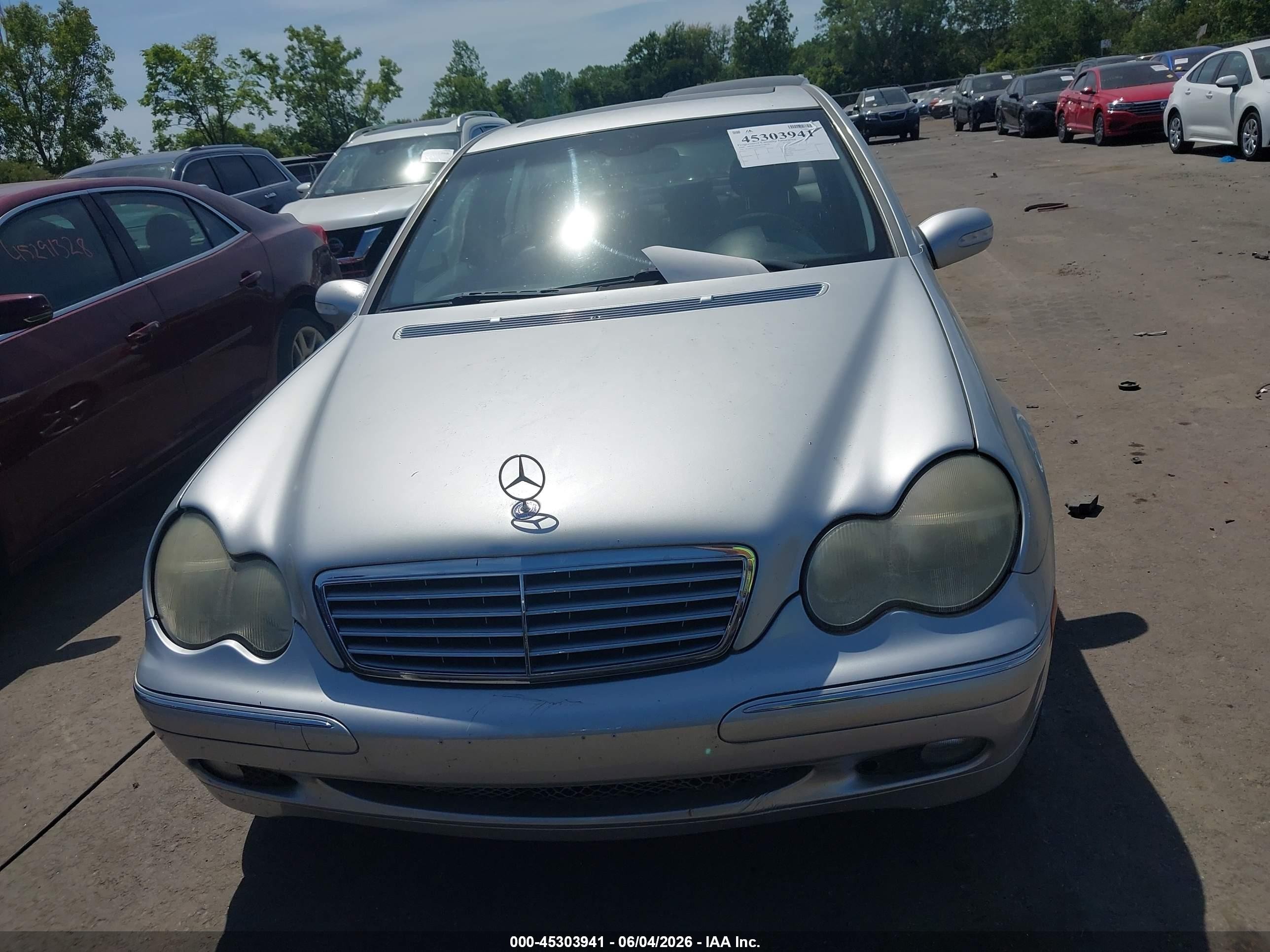 2004 Mercedes-benz C 240   Серебряный vin: WDBRF61JX4A600961