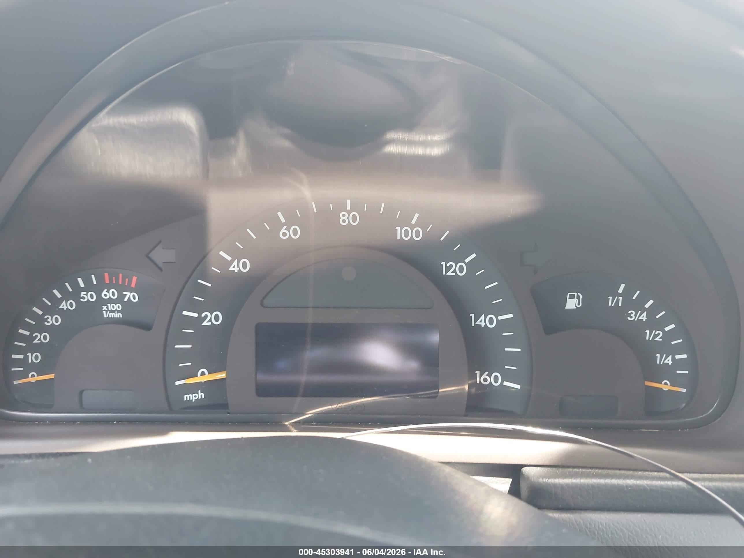 2004 Mercedes-benz C 240   Серебряный vin: WDBRF61JX4A600961