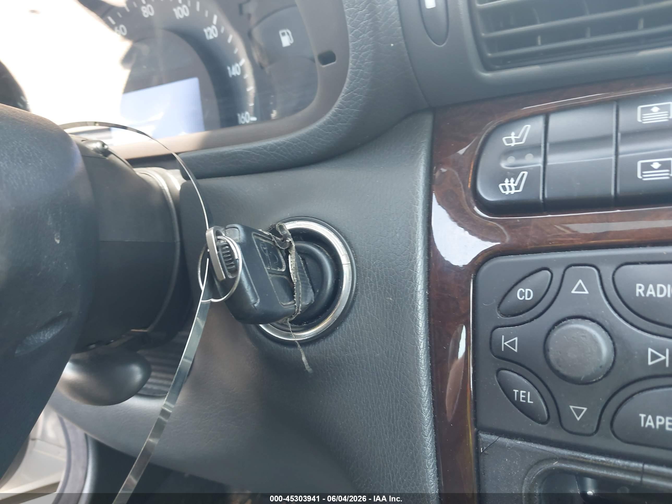2004 Mercedes-benz C 240   Серебряный vin: WDBRF61JX4A600961