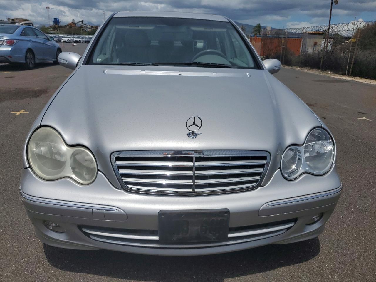 2005 Mercedes-benz C 240 Silver vin: WDBRF61JX5F610085