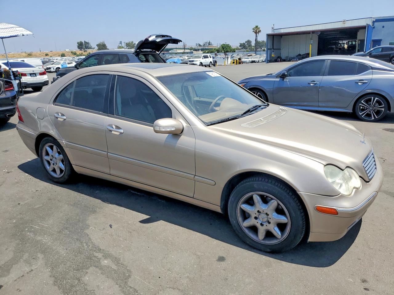 2001 Mercedes-benz C 320 Tan vin: WDBRF64J01F018412